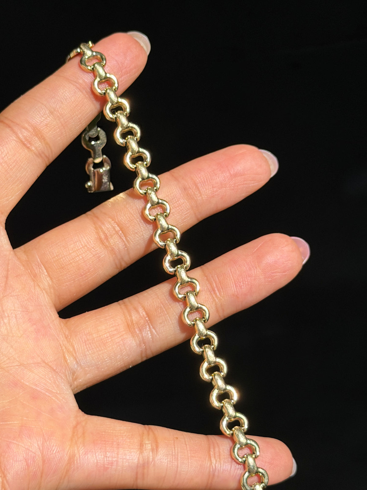 14k Italian flat horseshoe link bracelet