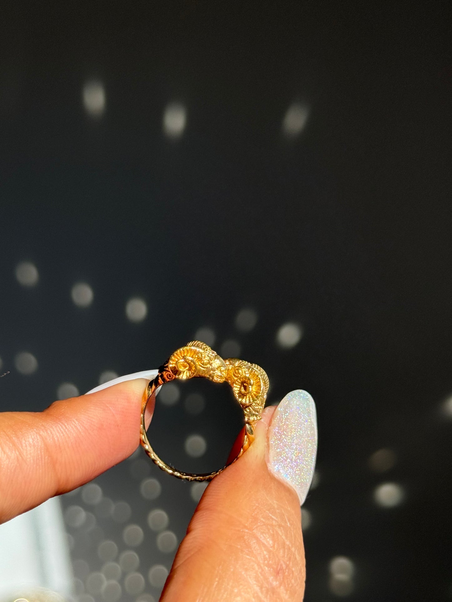 18k double ram head Ring