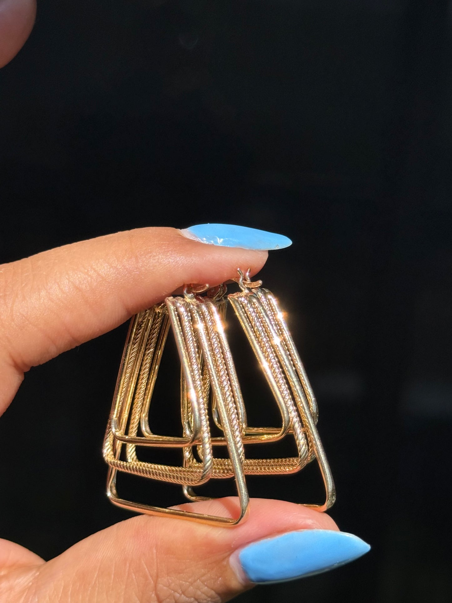 14k graduated Triangle Hoops