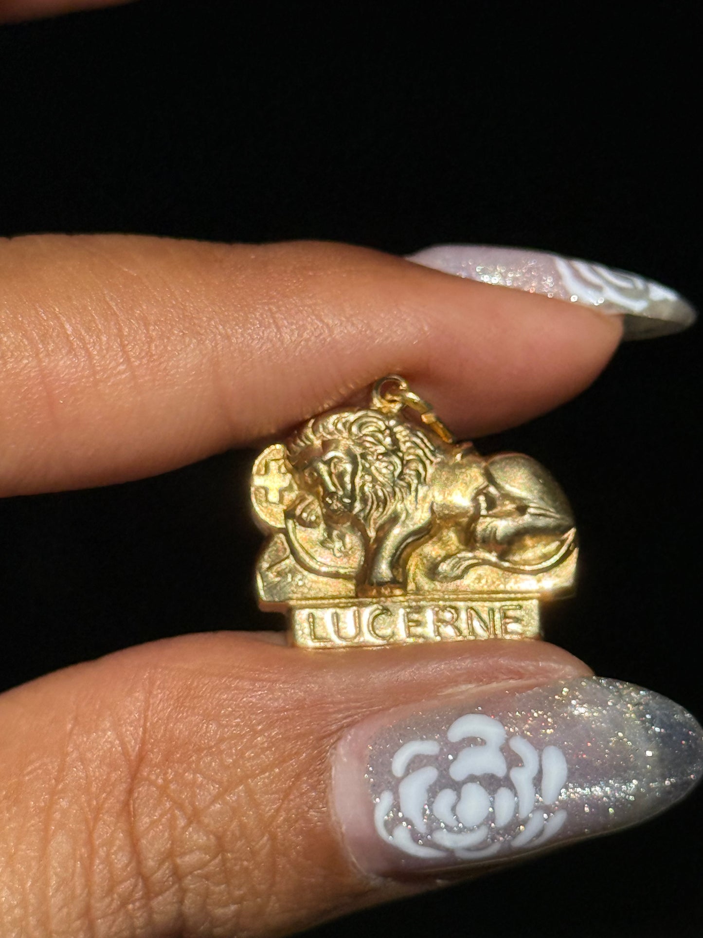 18k The Lion of Lucerne Charm