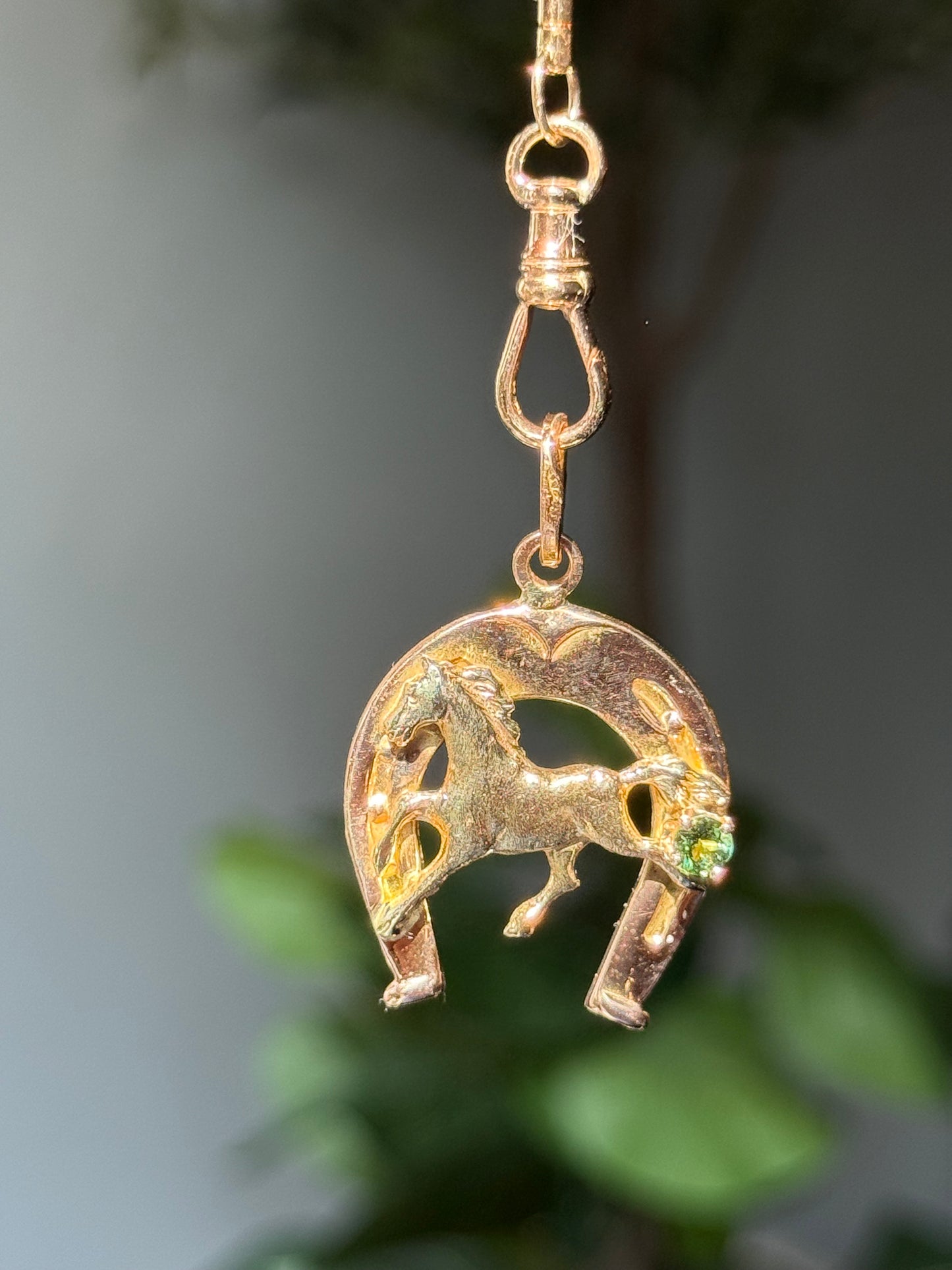 Vintage 18k Horseshoe pendant
