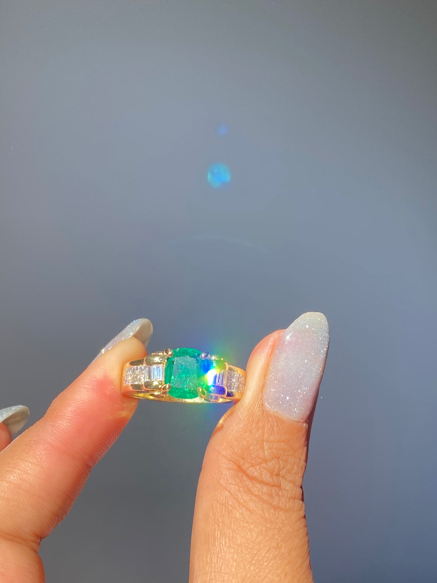 18k Dreamy Emerald and diamond Ring