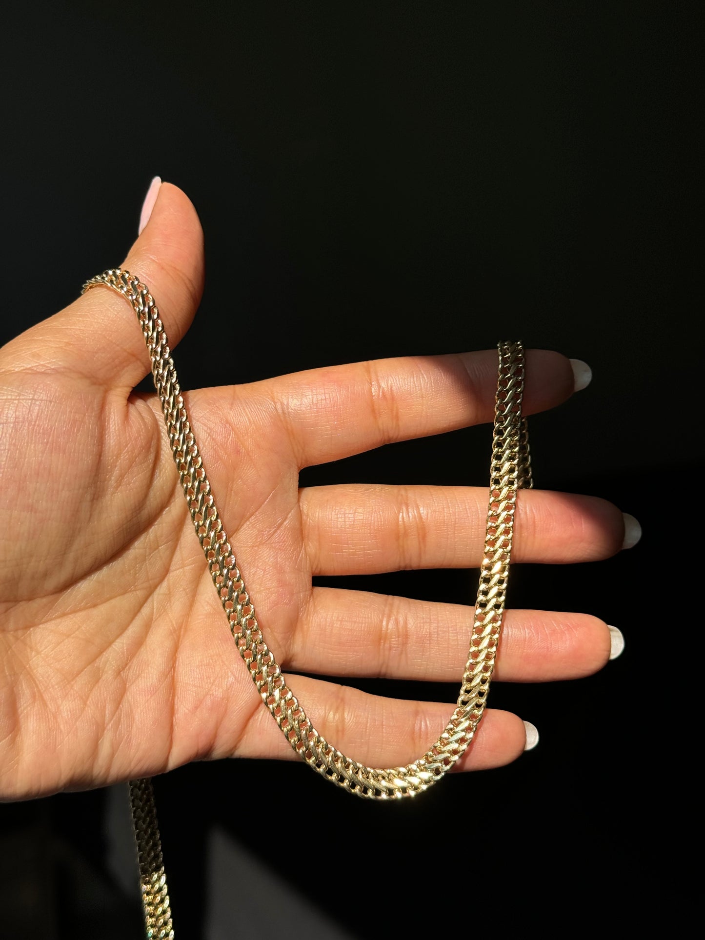 18k Vintage Wavy Curb Chain