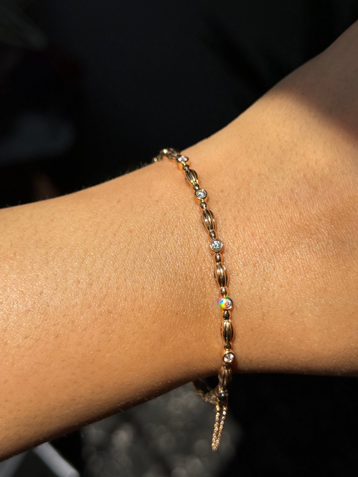 18k Rose Gold Scalloped Diamond hinged bangle ✨