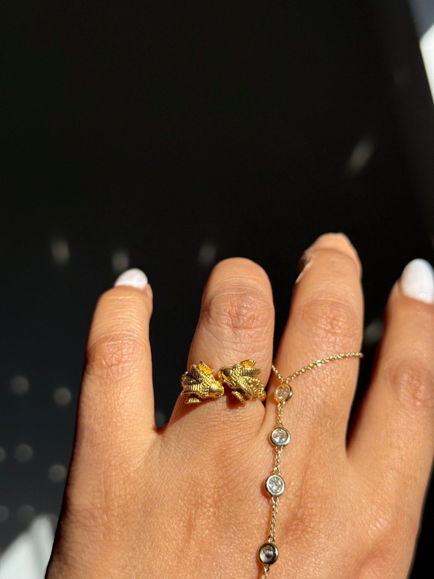 18k double ram head Ring