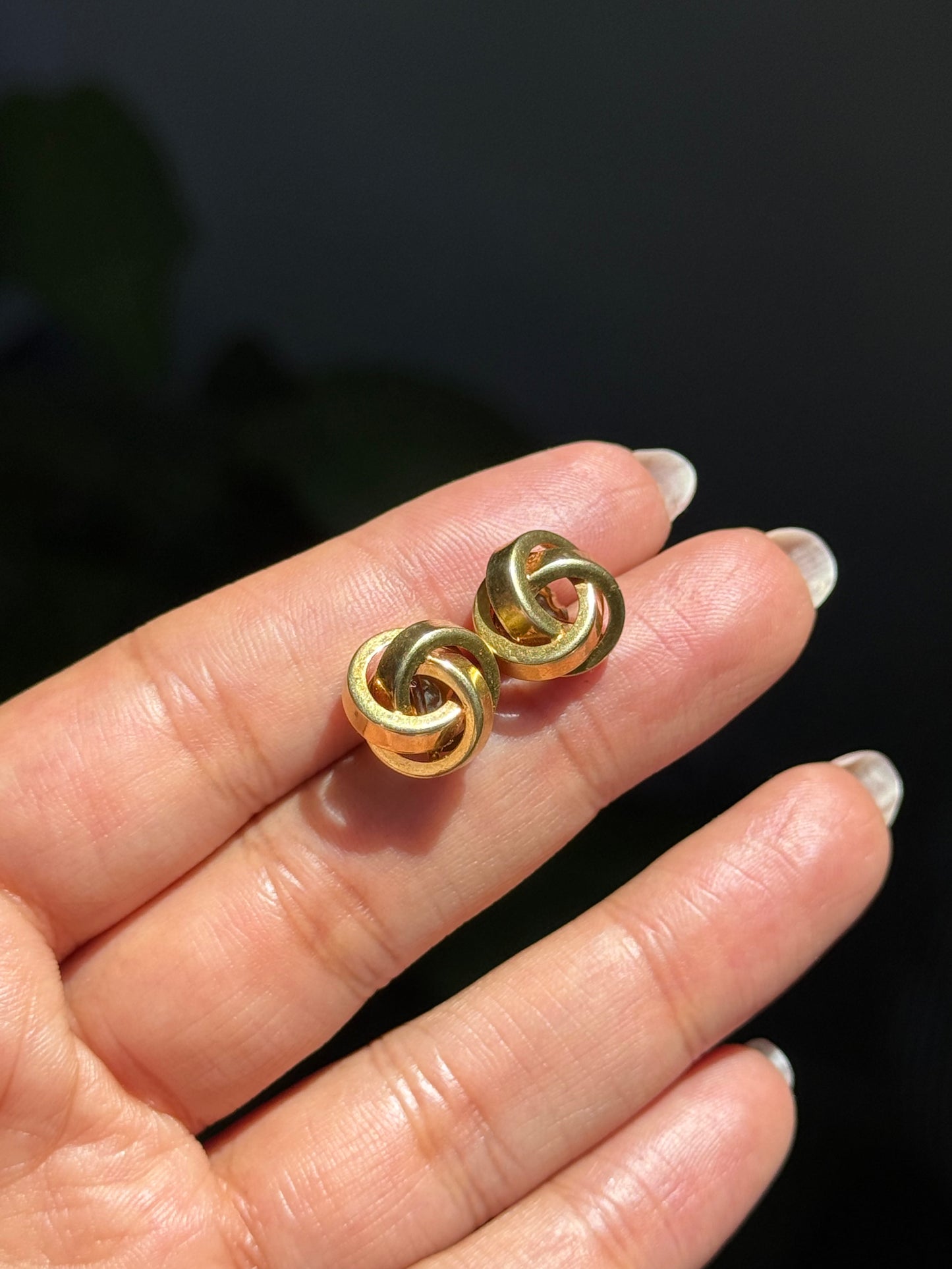 Vintage Chunky 14k knotted earrings