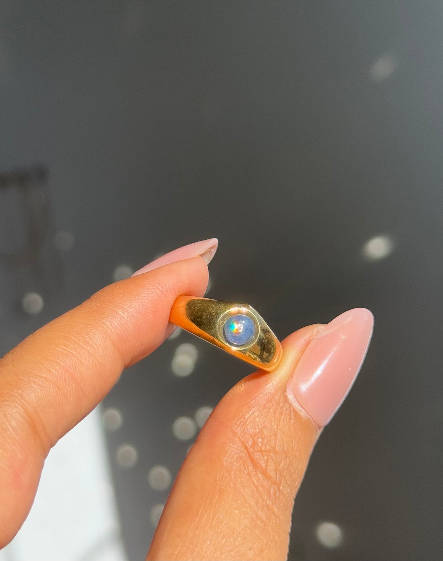 18k cabochon sapphire and diamond ring