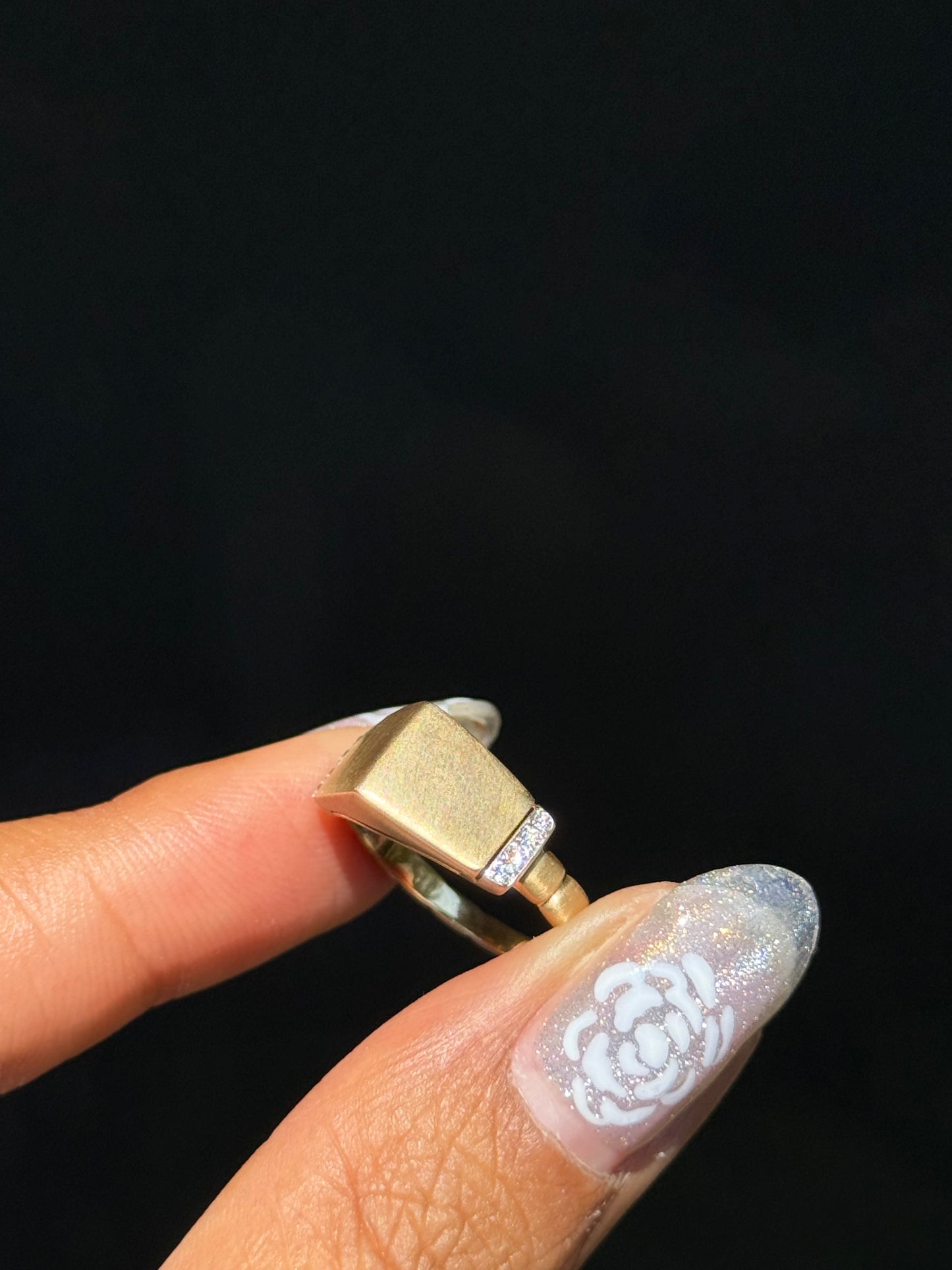 Stunning 14k matte satin finish pyramid Geometric ring ✨