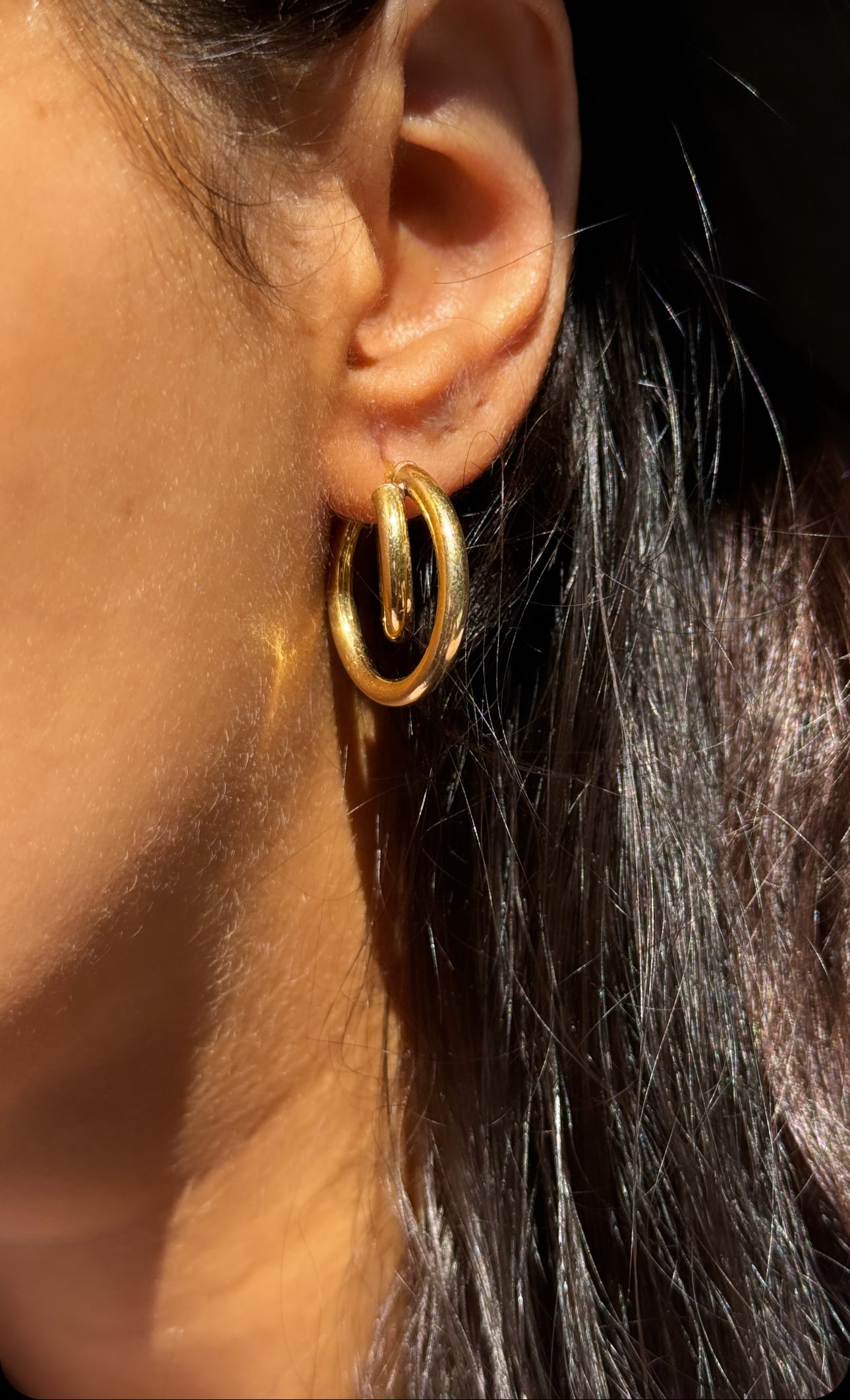 For Ava , 14k double hoop
Hallmarked with makers Carla