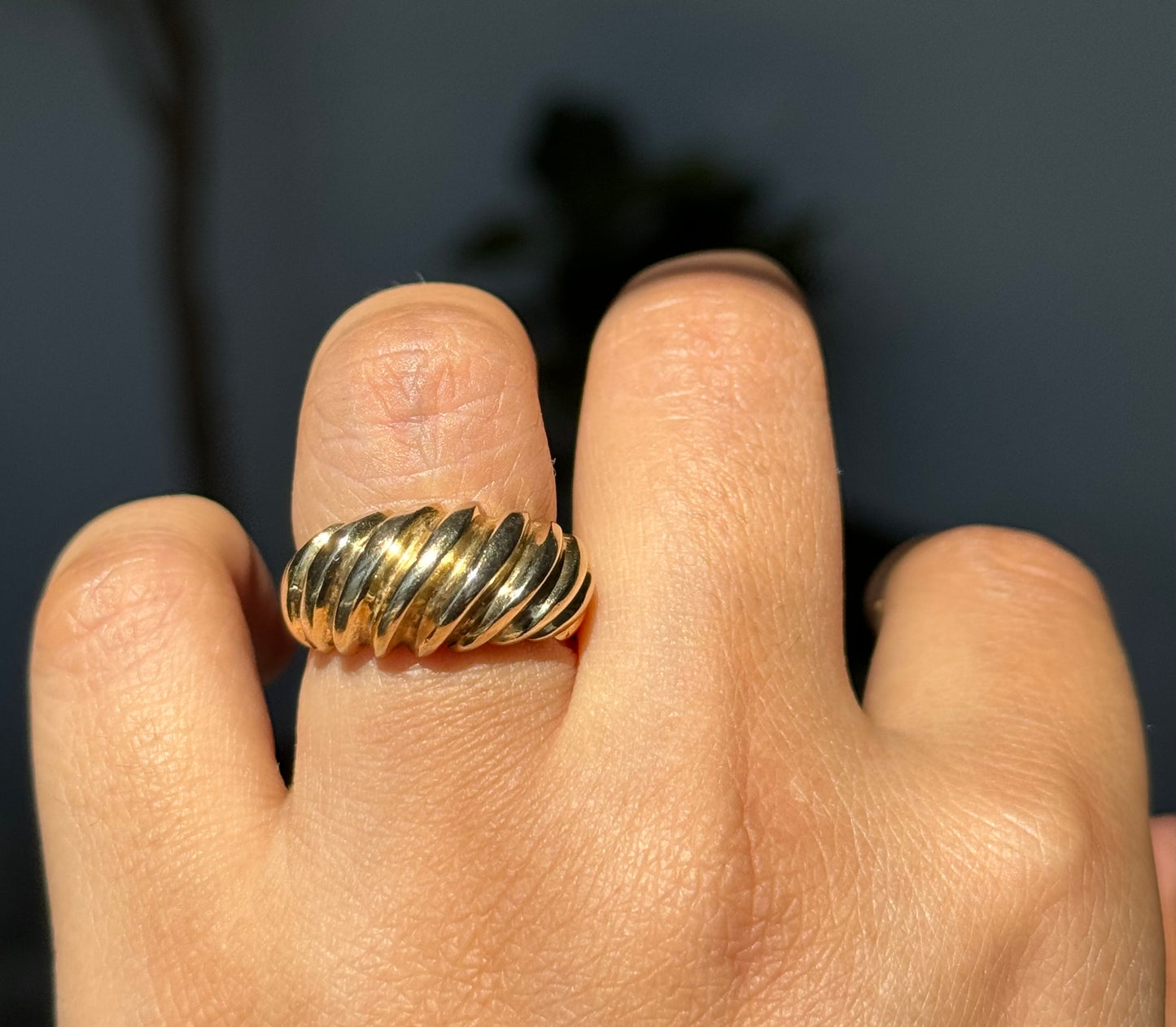 14k vintage Croissant Ribbed Ring