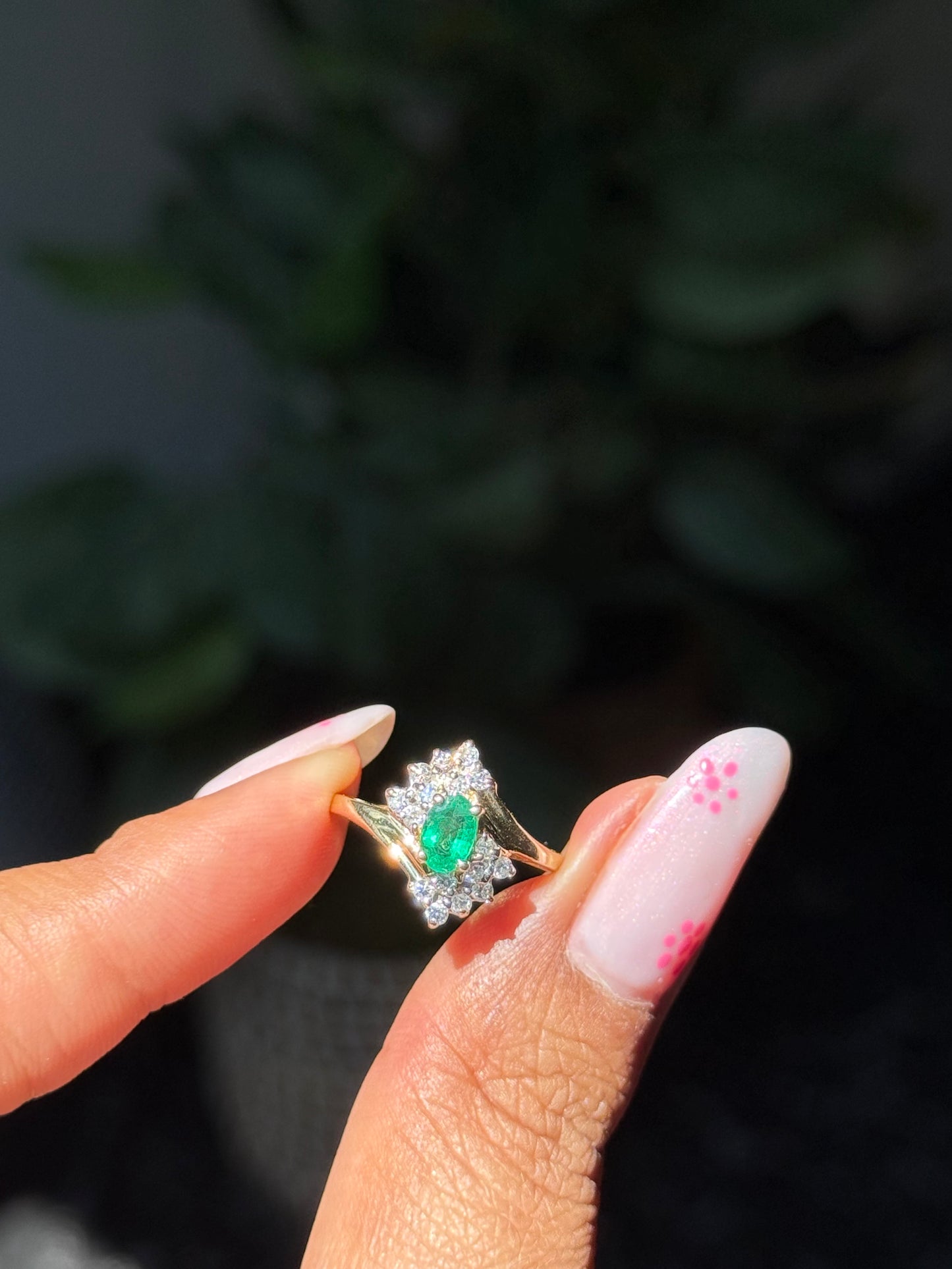 14k emerald and diamonds ring