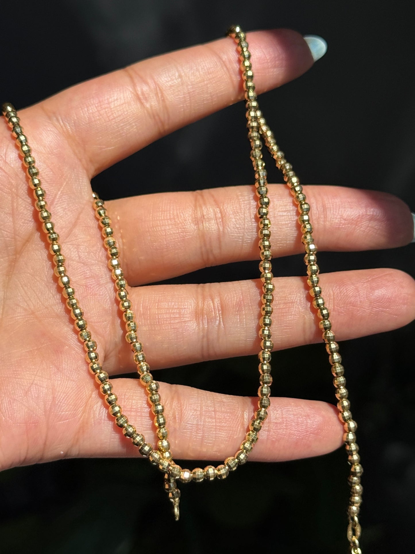 Vintage Italian 18k disco 🪩 beaded chain