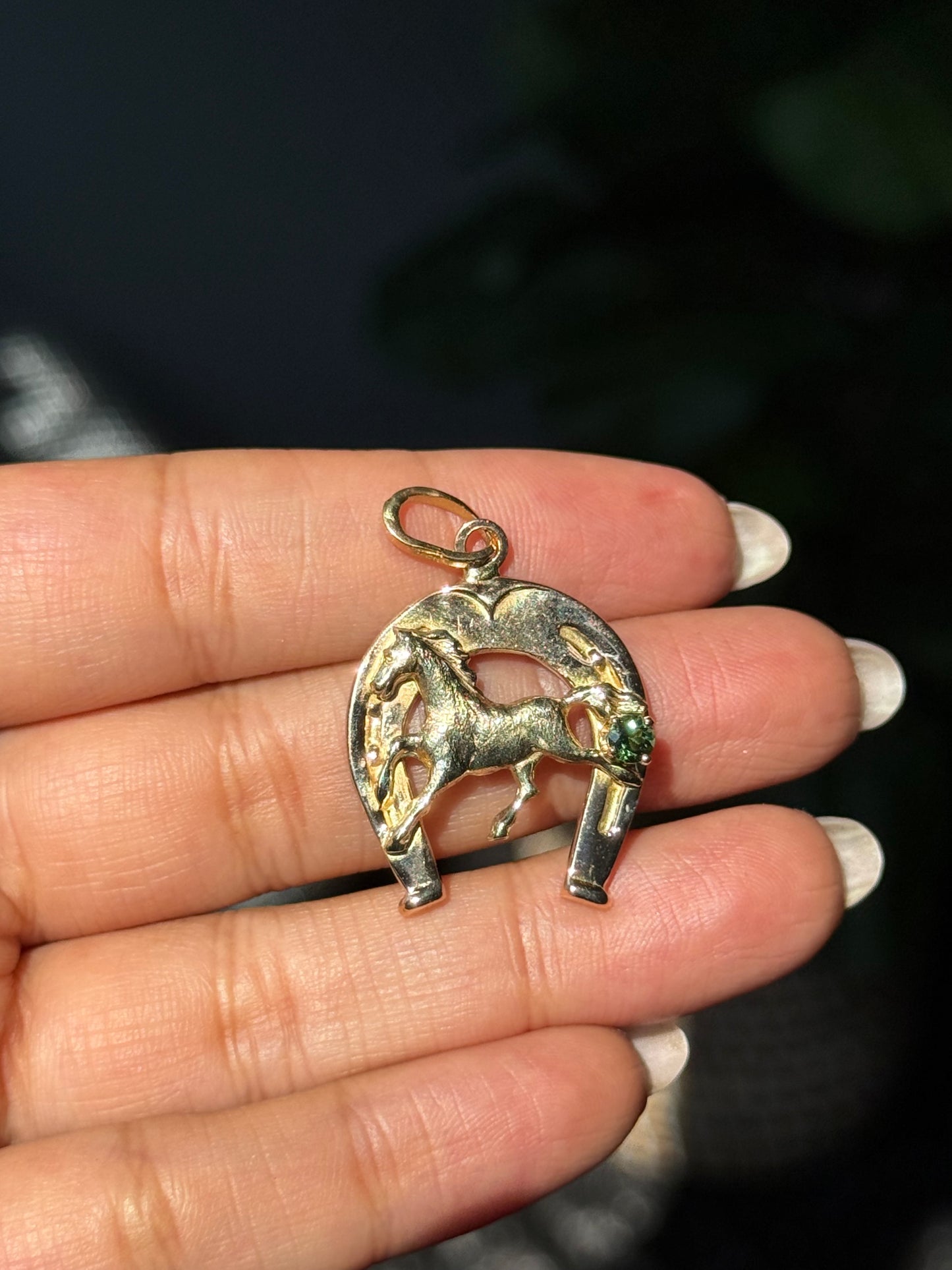 Vintage 18k Horseshoe pendant