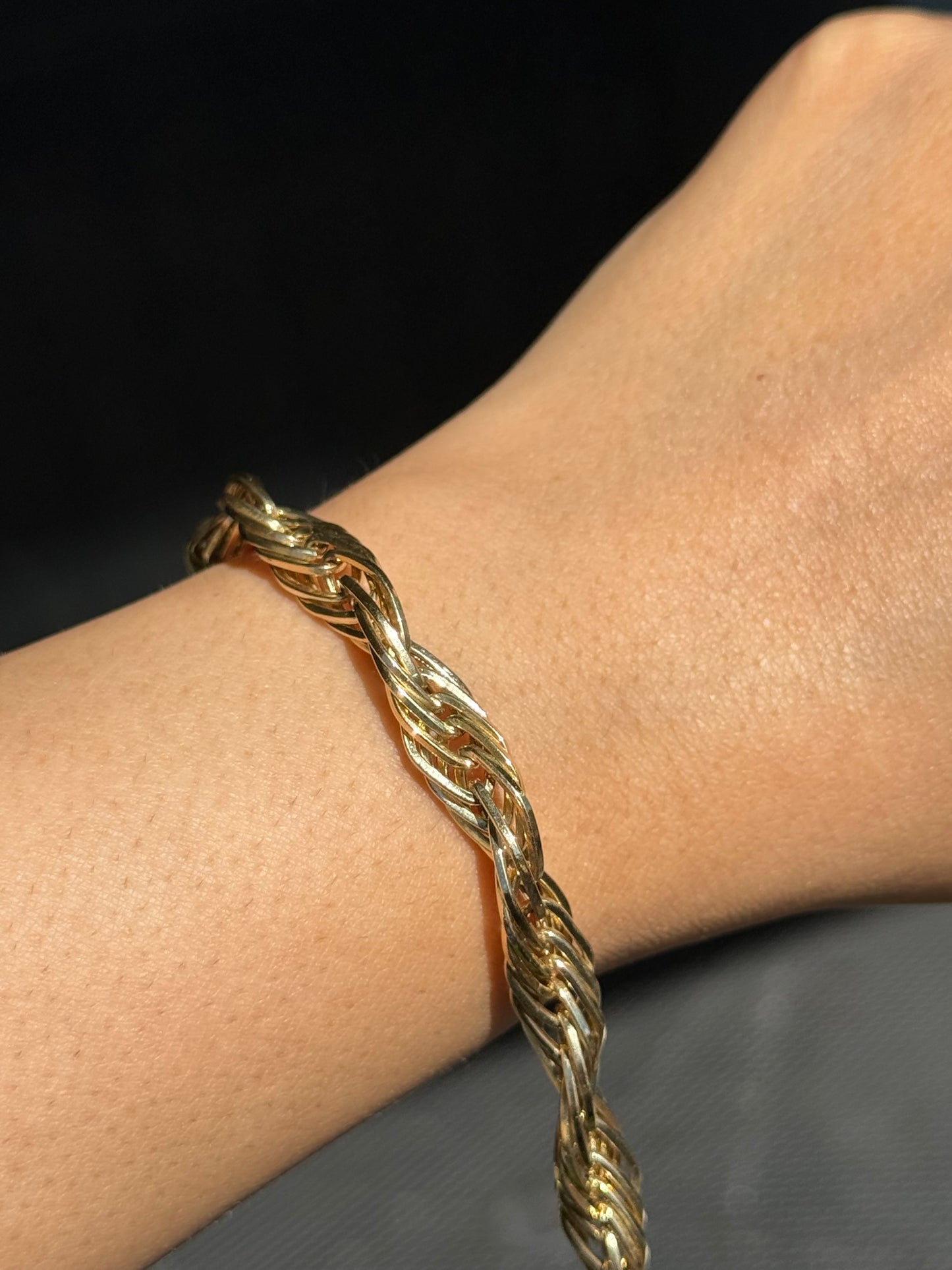 14k Open Wide Twisted Rope