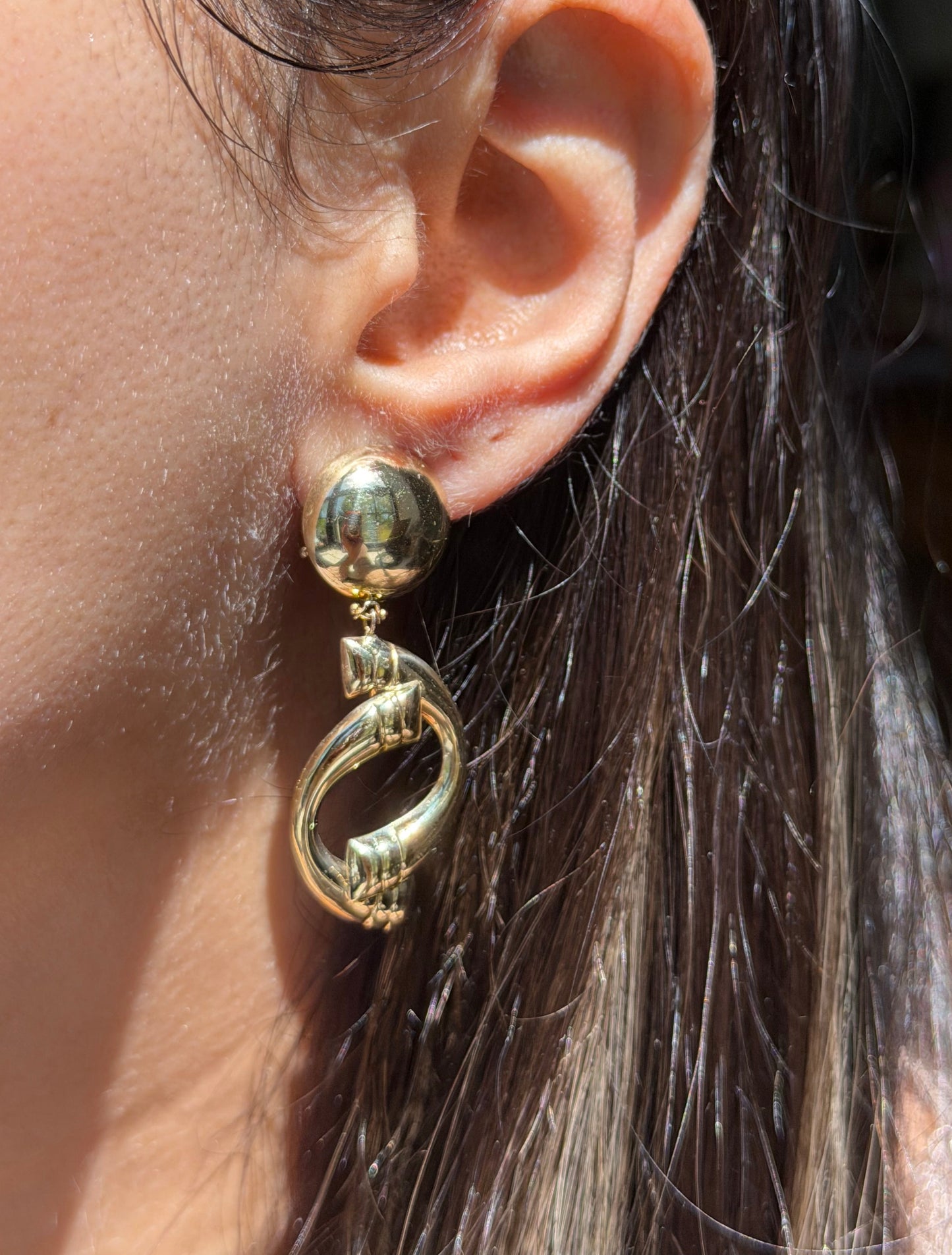 Vintage 1970ś 14k omega back drop earrings ✨