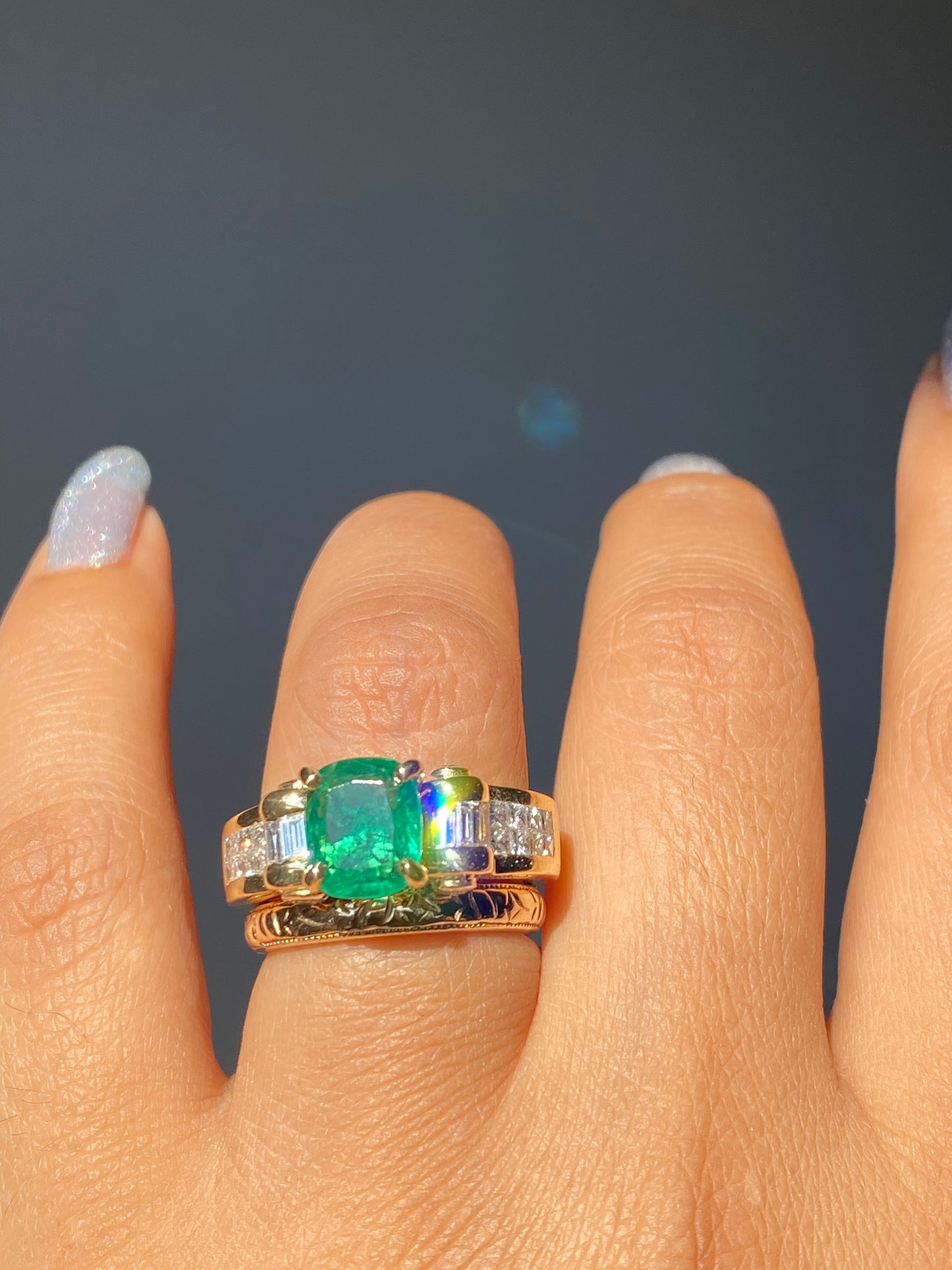 18k Dreamy Emerald and diamond Ring