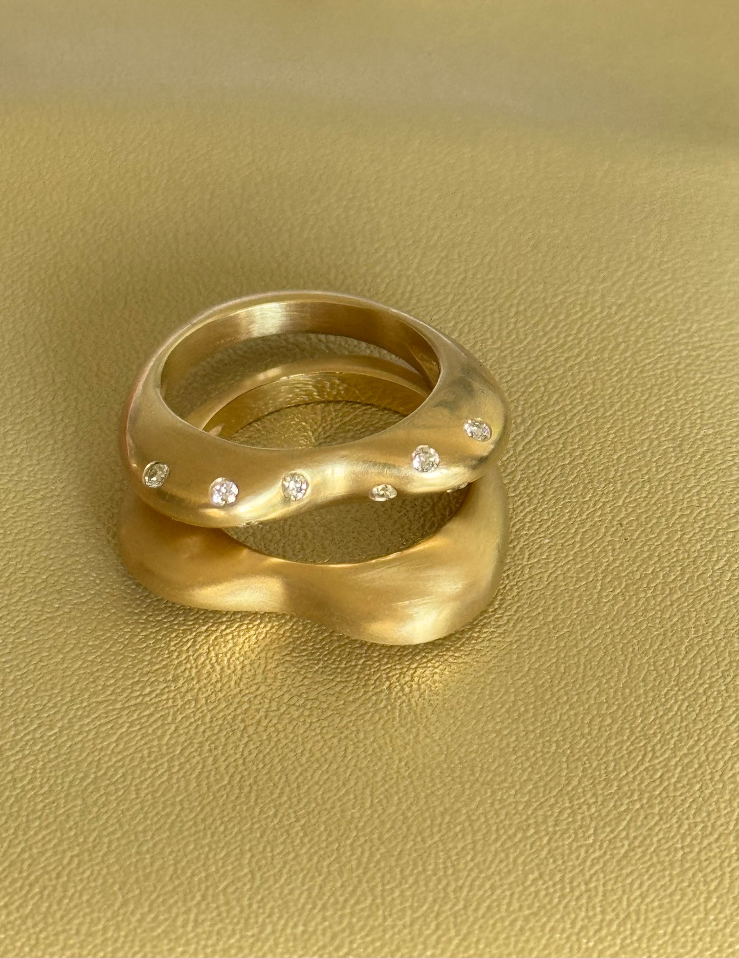 PreOrder 14k Diamond Lovers band