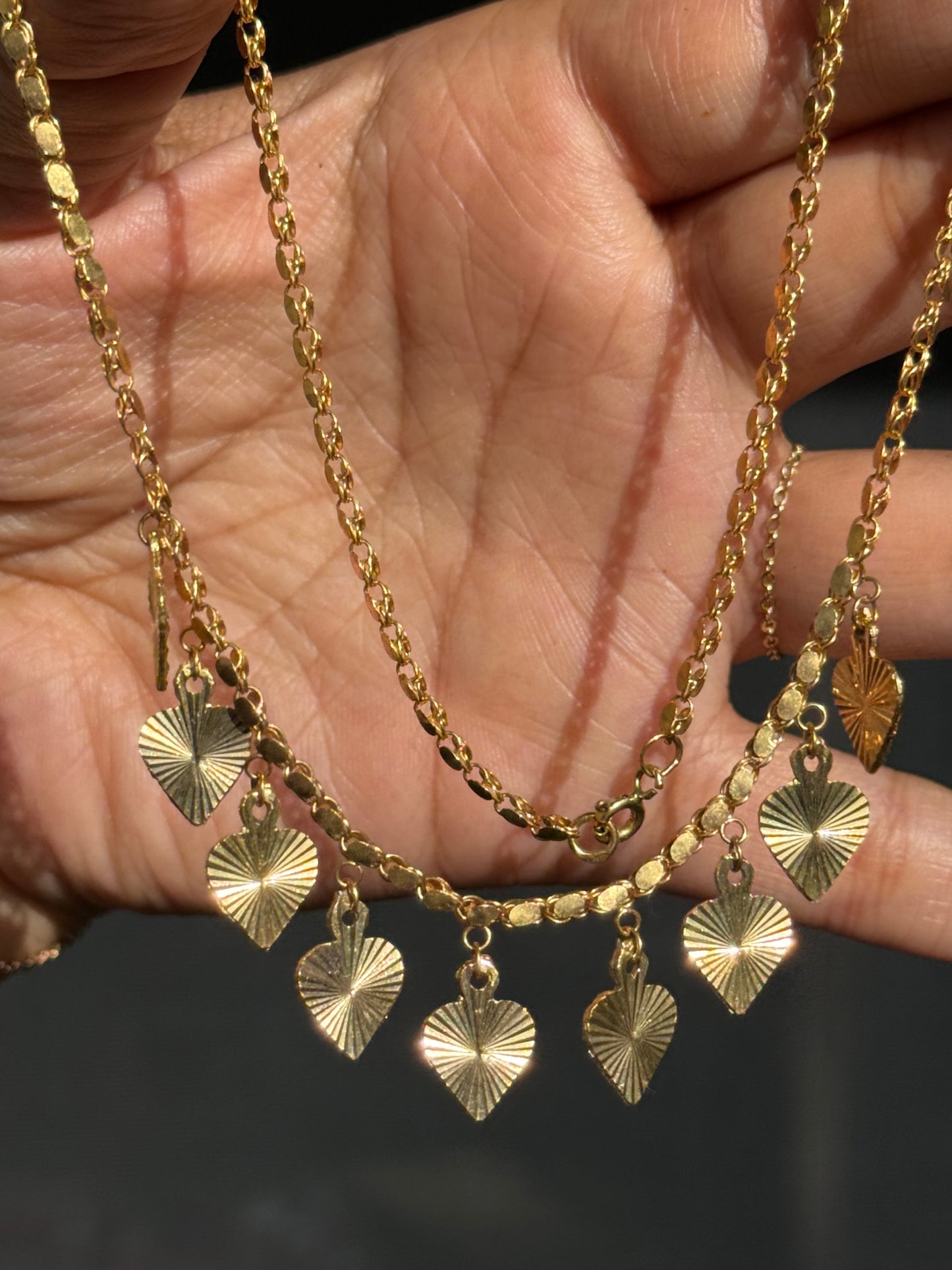 Vintage 18k engine turned hearts necklace ✨
