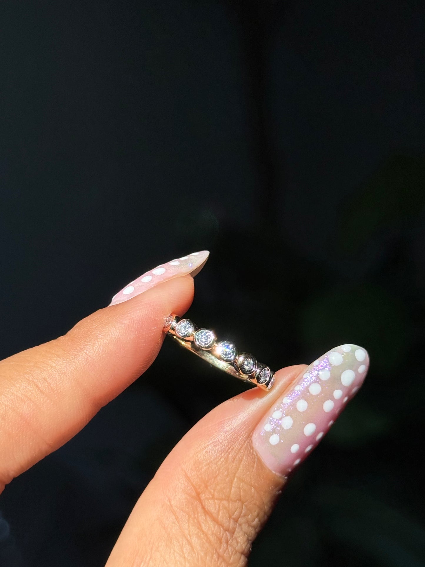 14k bubble bezel diamond band