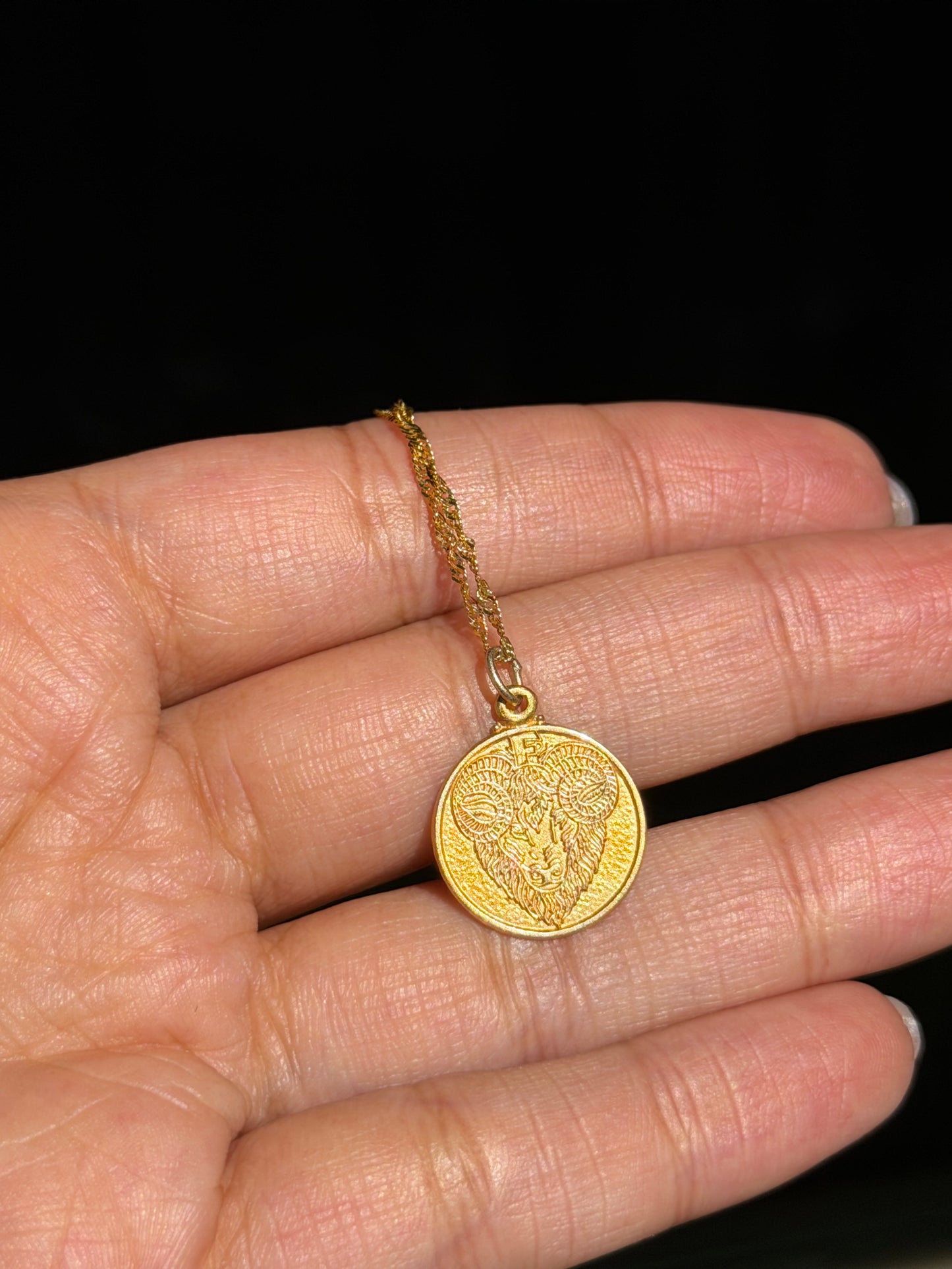 Vintage 14k Aries
Charm