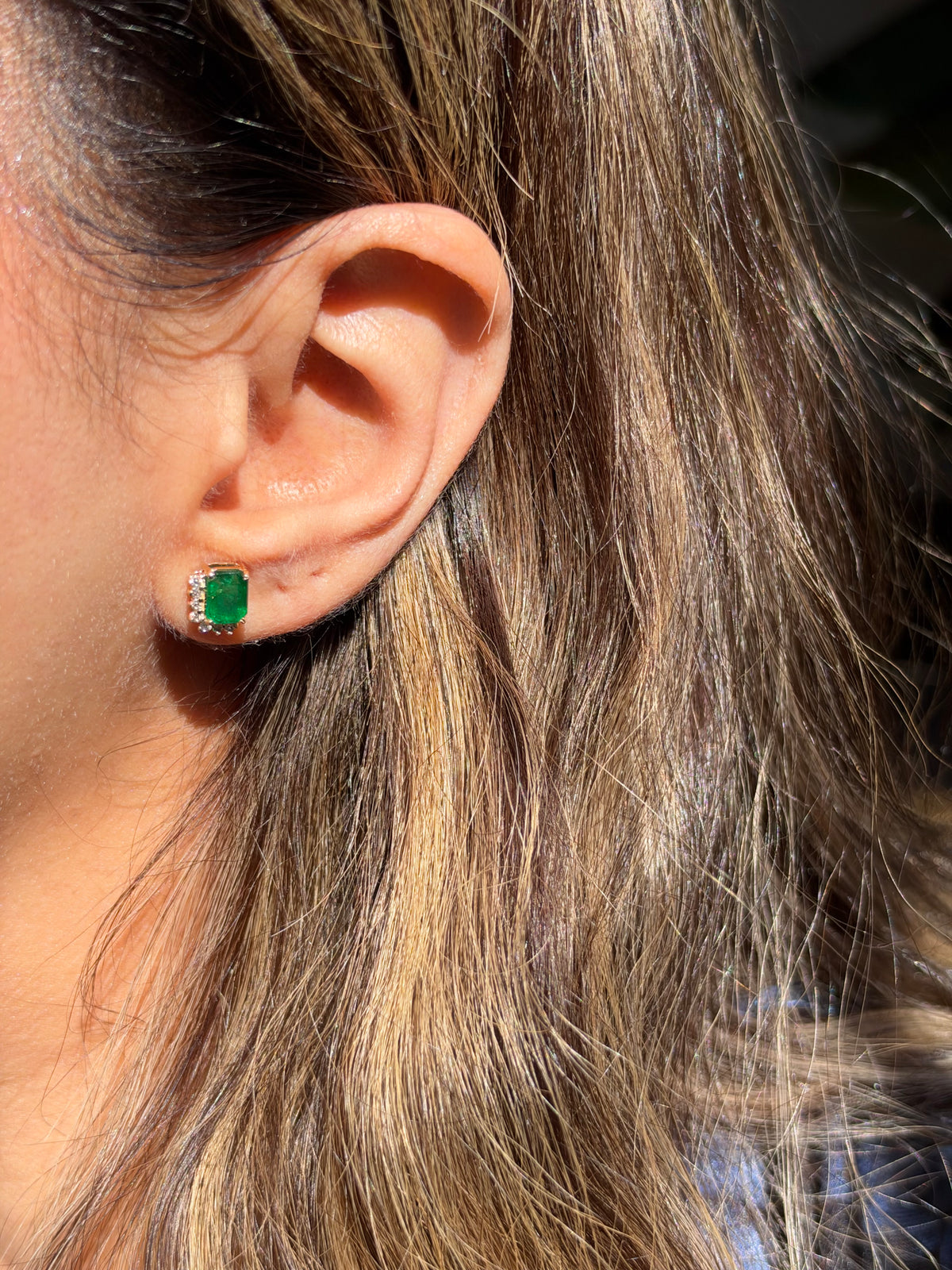 14k emerald and diamond stud earrings
