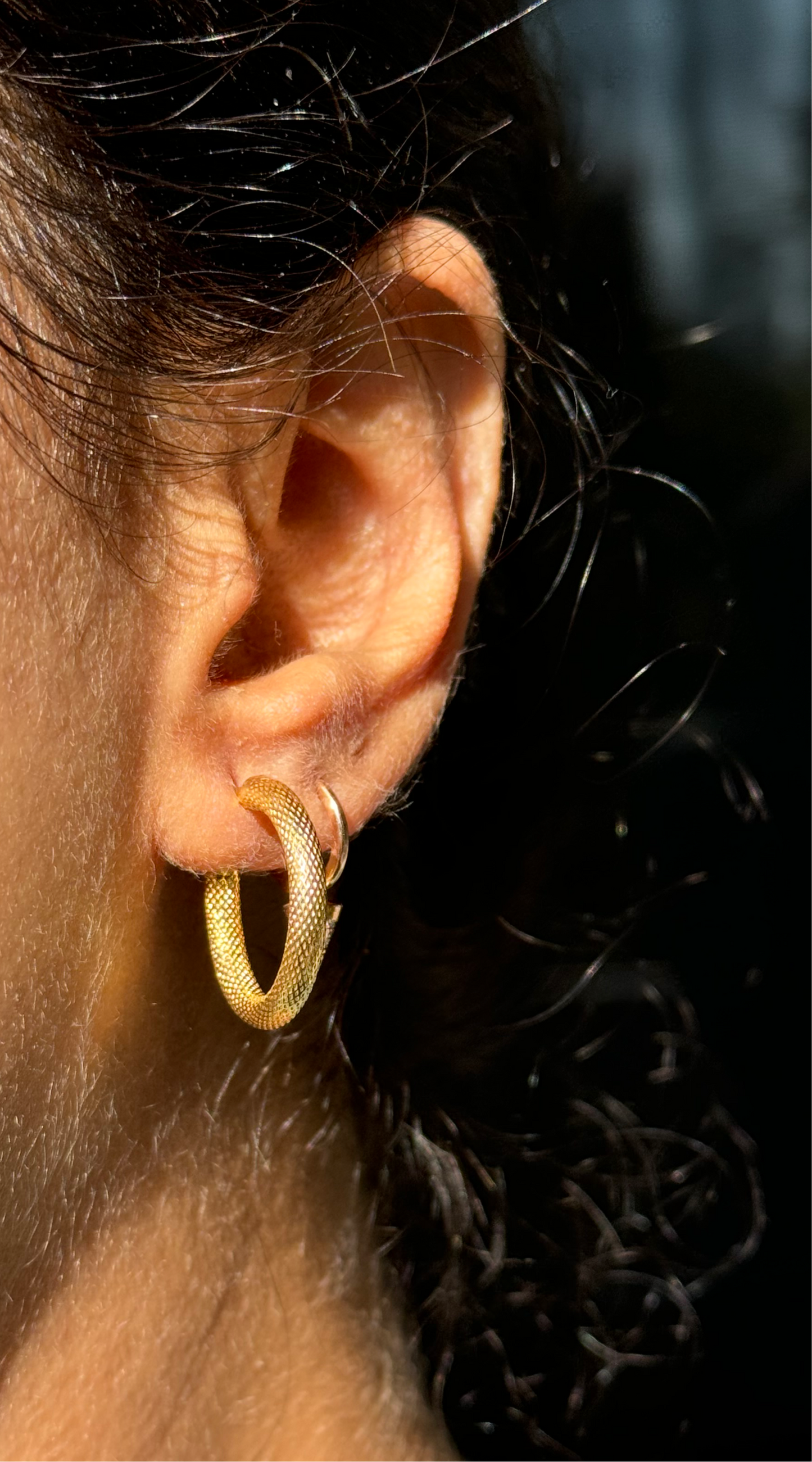 14k Cobra textured hoop earrings