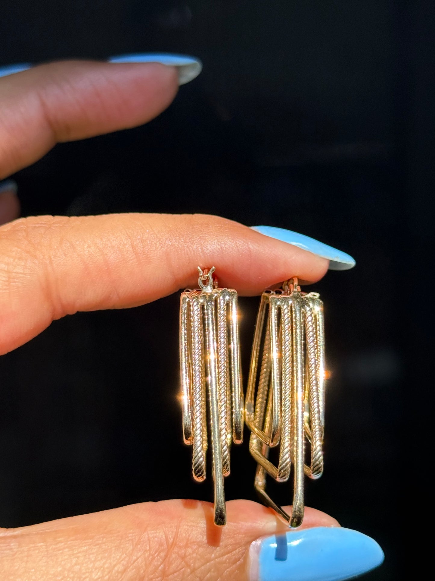 14k graduated Triangle Hoops