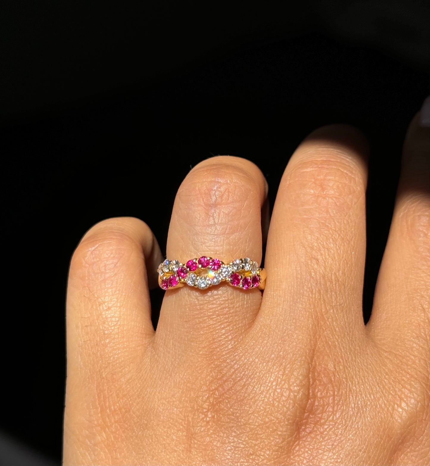 18k wavy diamonds and rubies ring