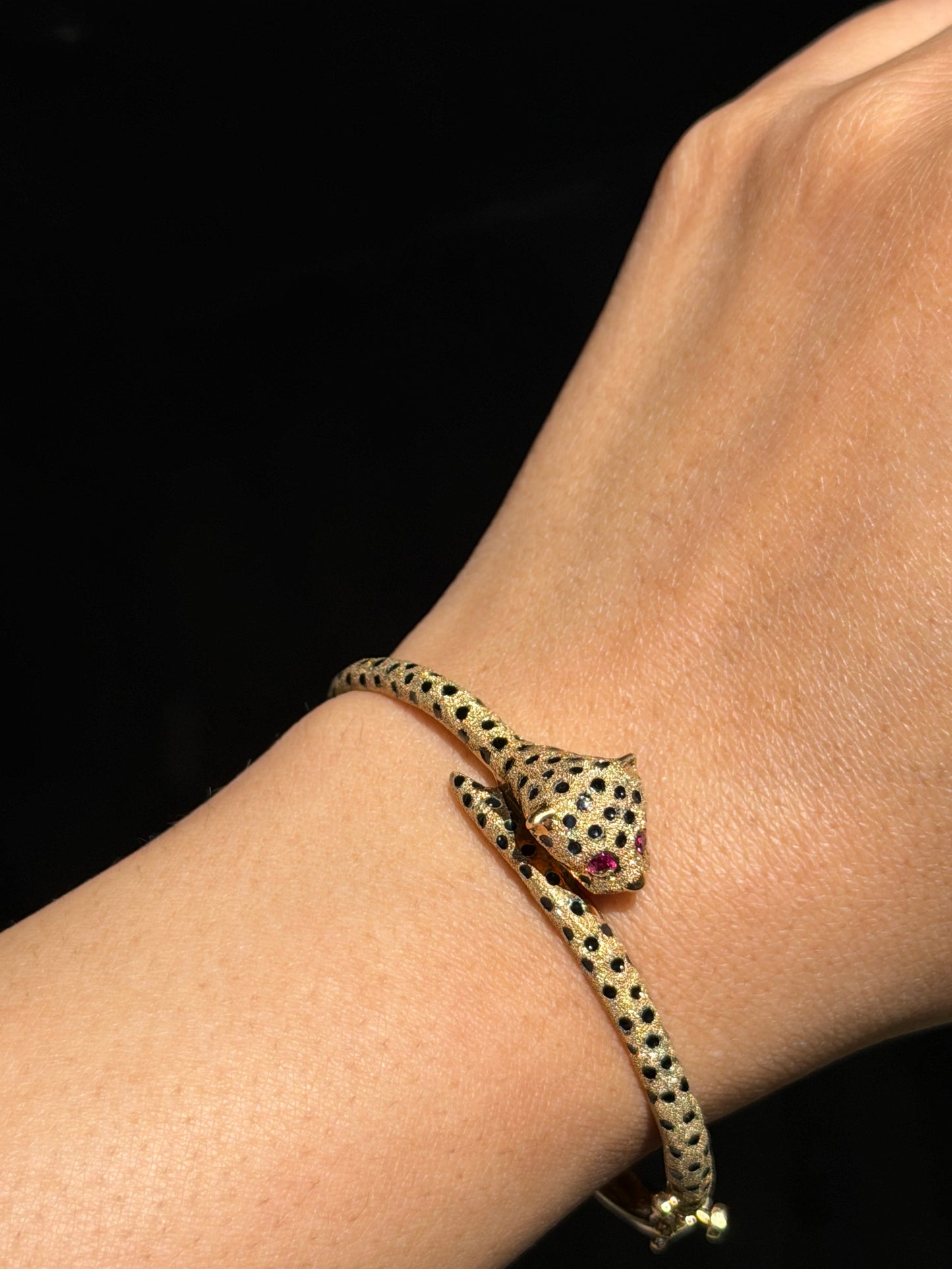 14k Cheetah hinged bracelet