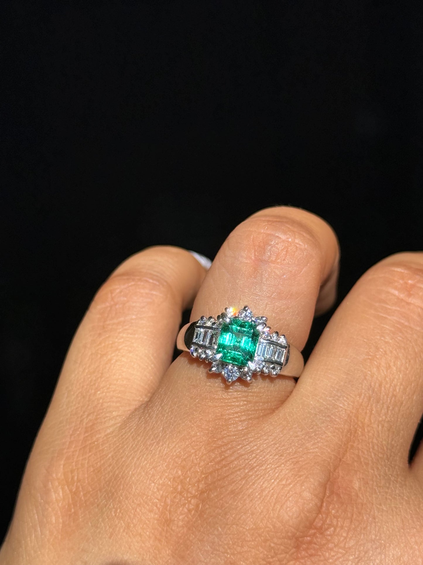 PT850 platinum Colombian emerald and diamond ring