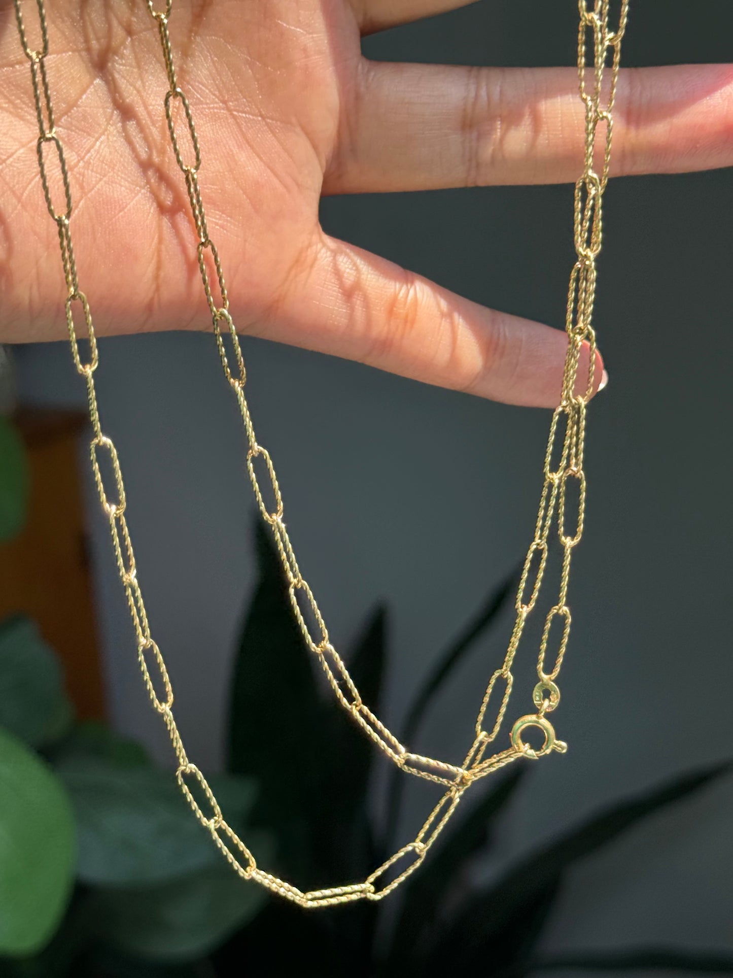 Vintage UnoAerre 14k twisted paper clip Chain