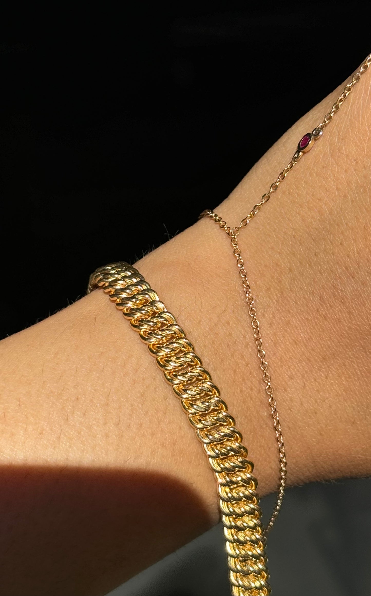 18k Italian Wavy Curb Bracelet By Milor