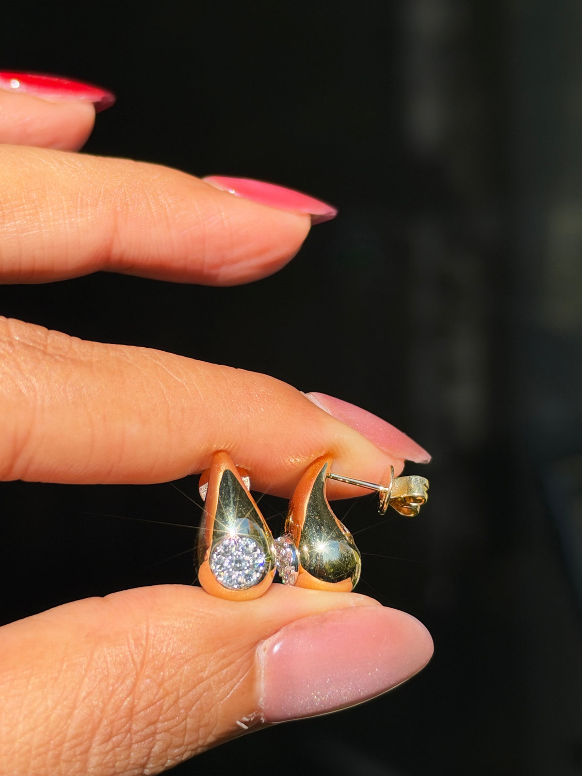 18k teardrop diamond earrings