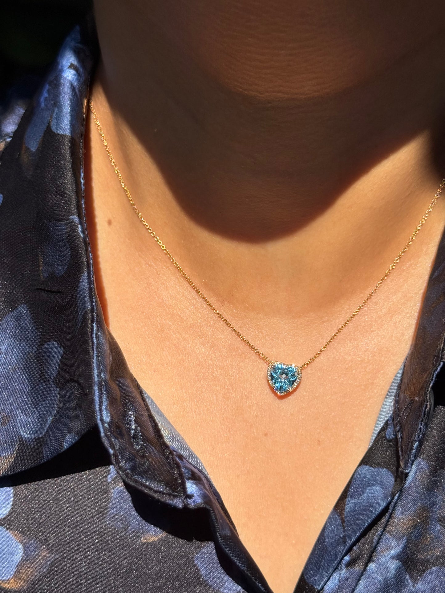 18k solitaire heart necklace