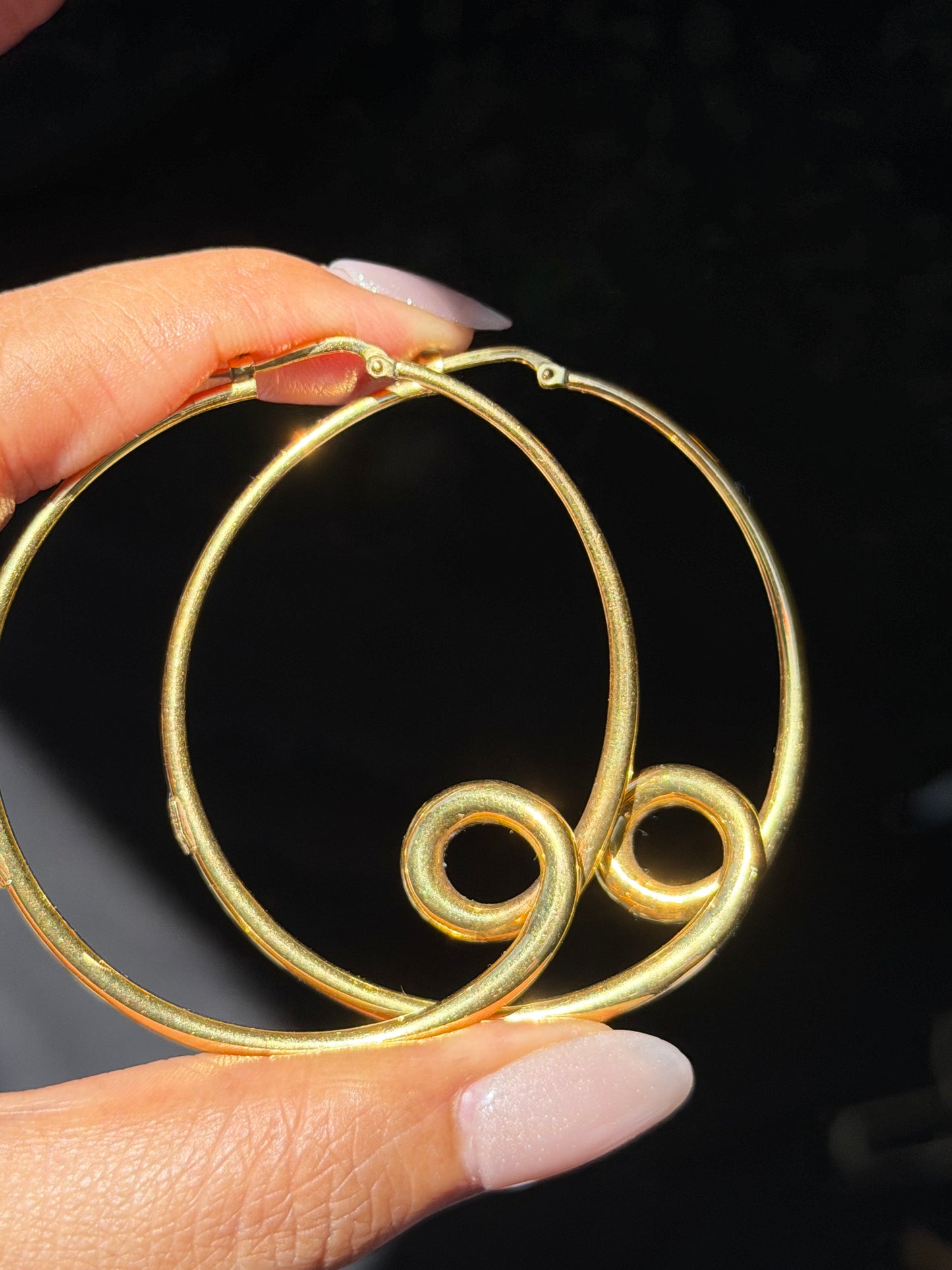 Italian 18k swirly hoop earrings