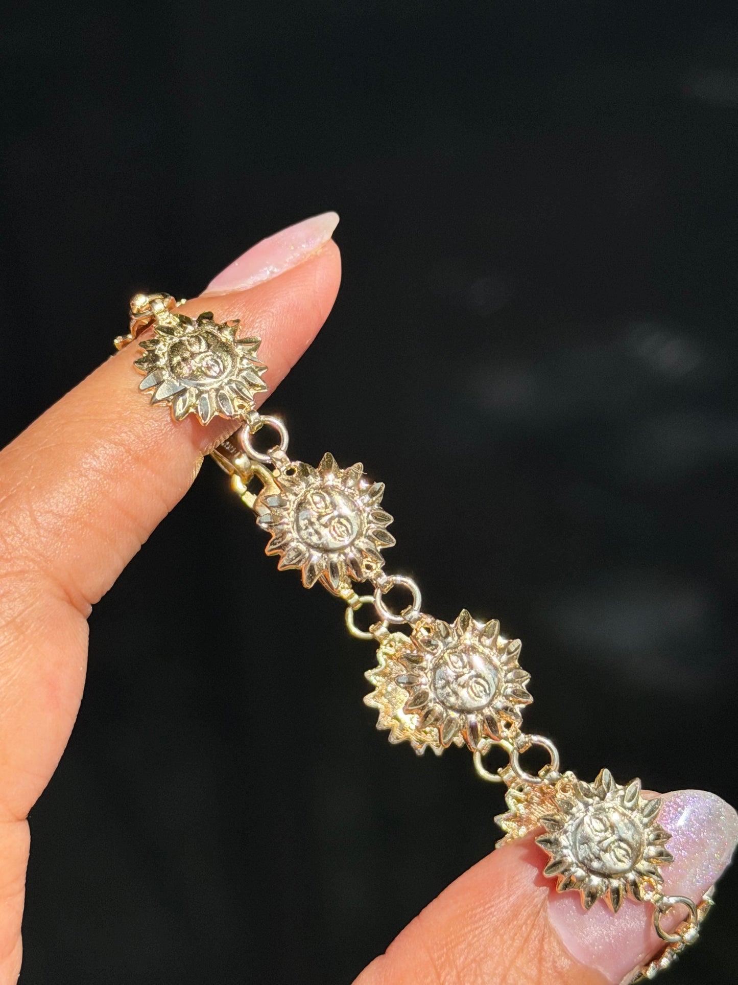 14k Sun face bracelet ✨