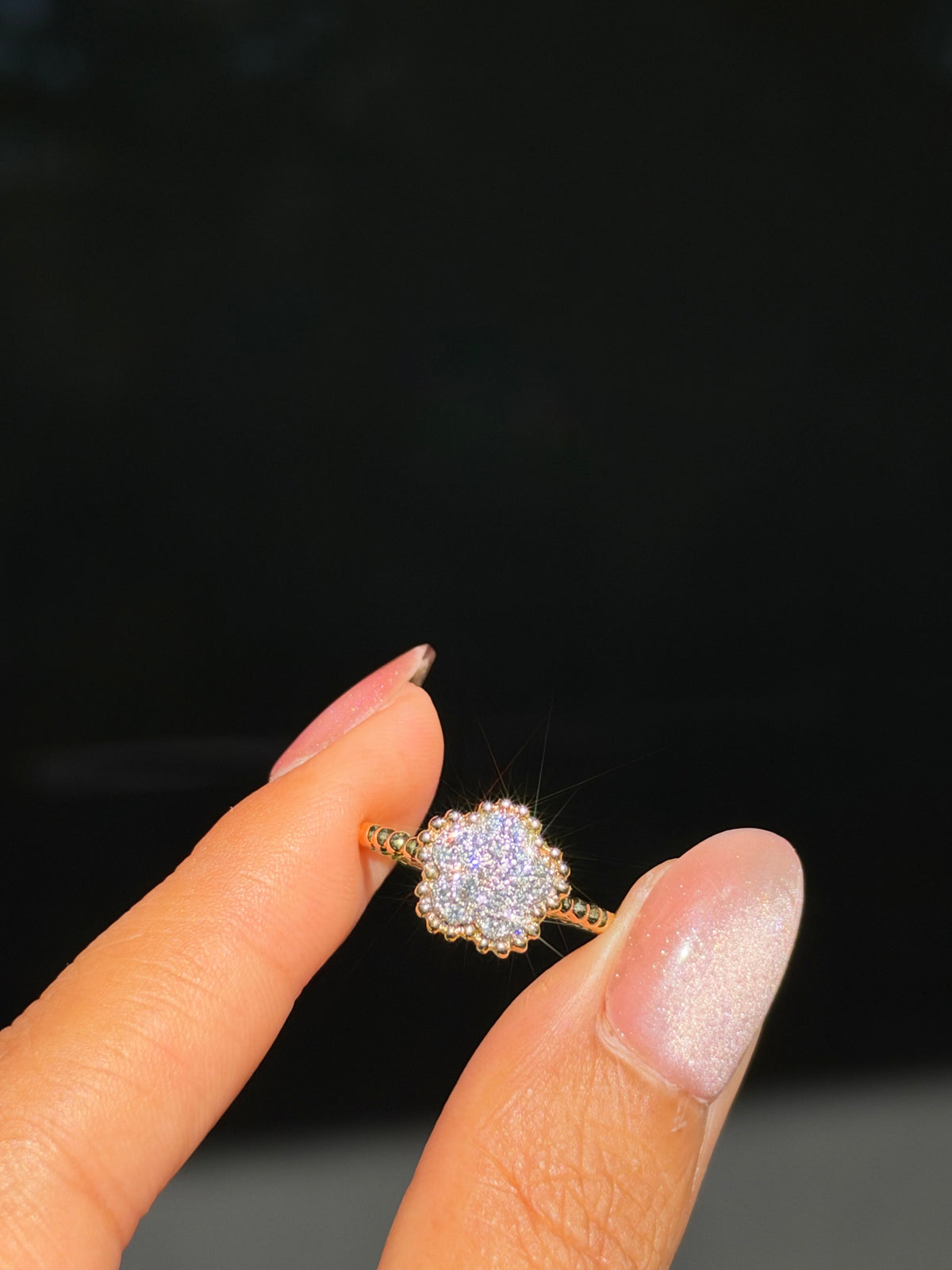 18k diamond flower ring