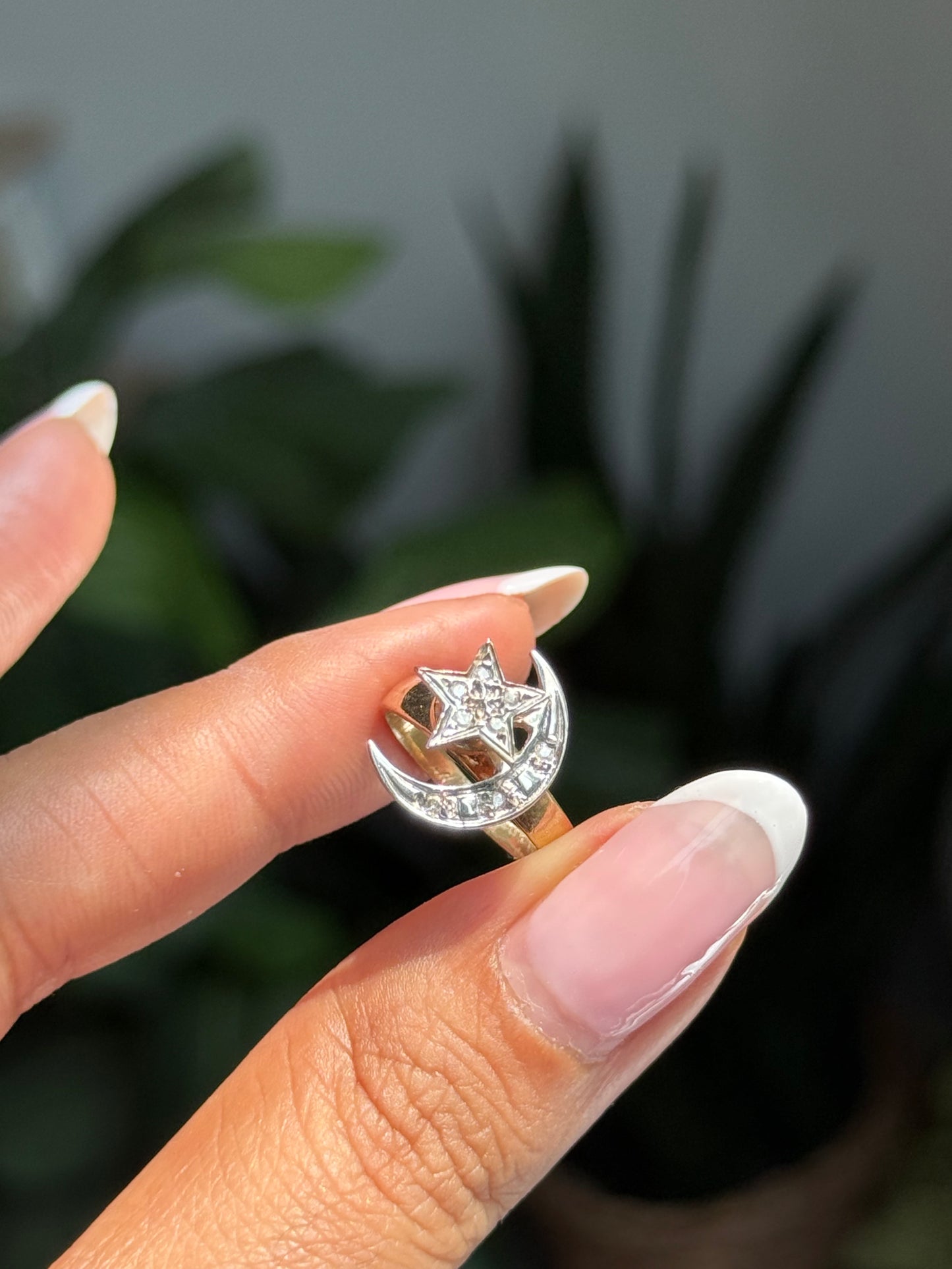 Vintage 14k diamond Moon & Star Spinning Ring