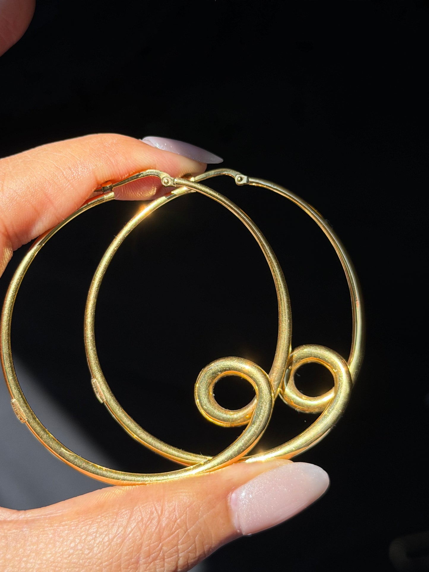 Italian 18k swirly hoop earrings