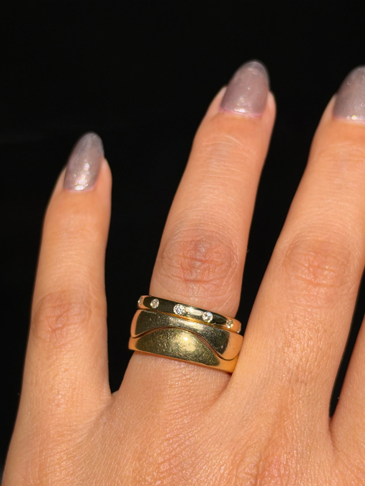 18k Foster & Son curved bands