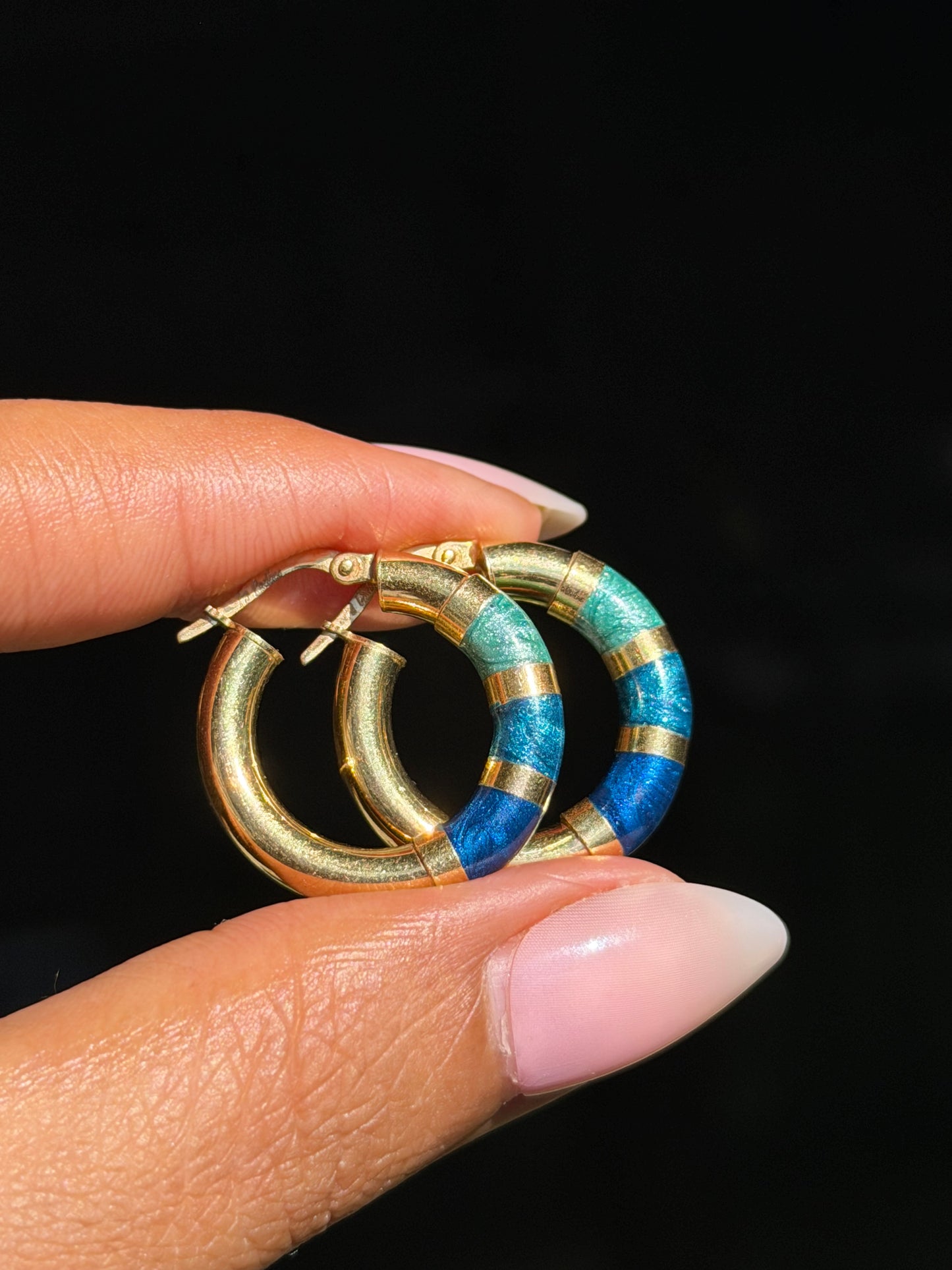 14k Italian UnoAerre hoop earrings