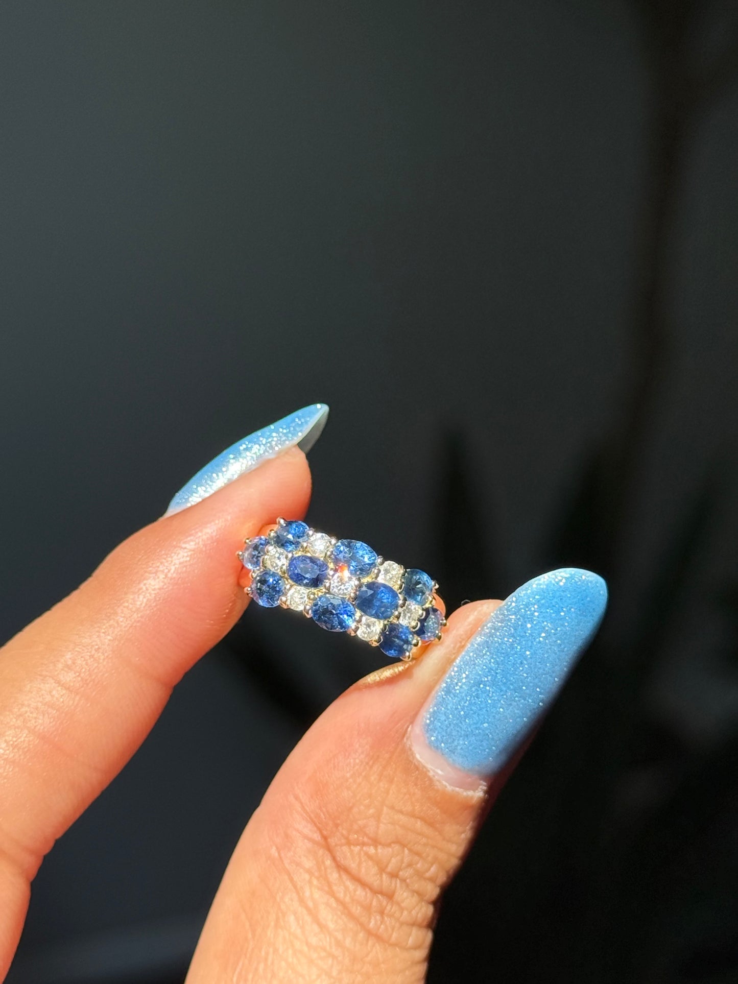18k yellow gold sapphires and diamonds ring,