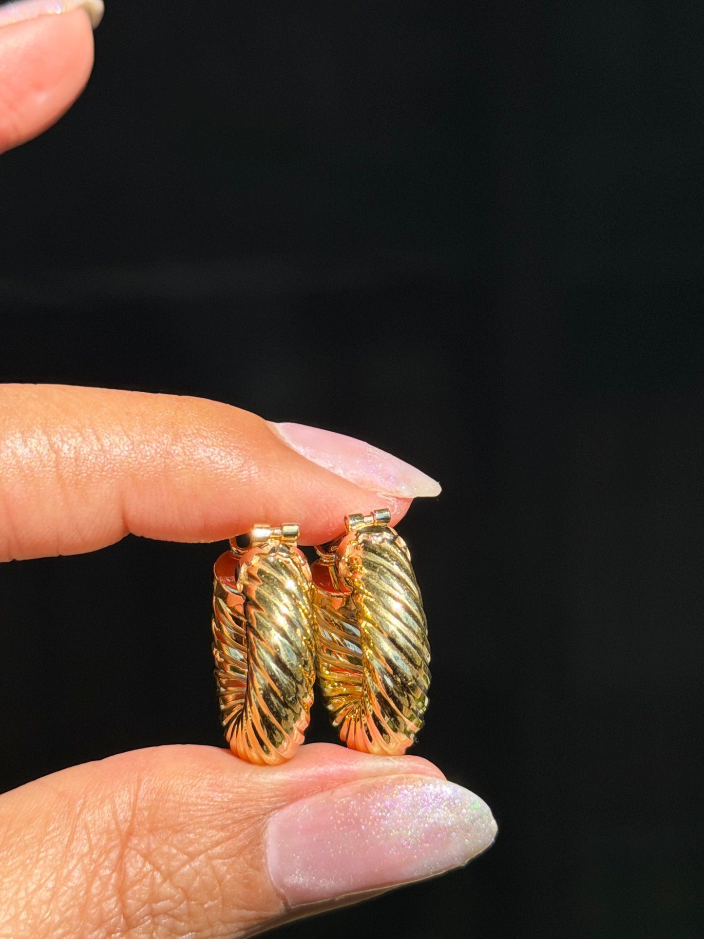 Italian 18k hoop earrings