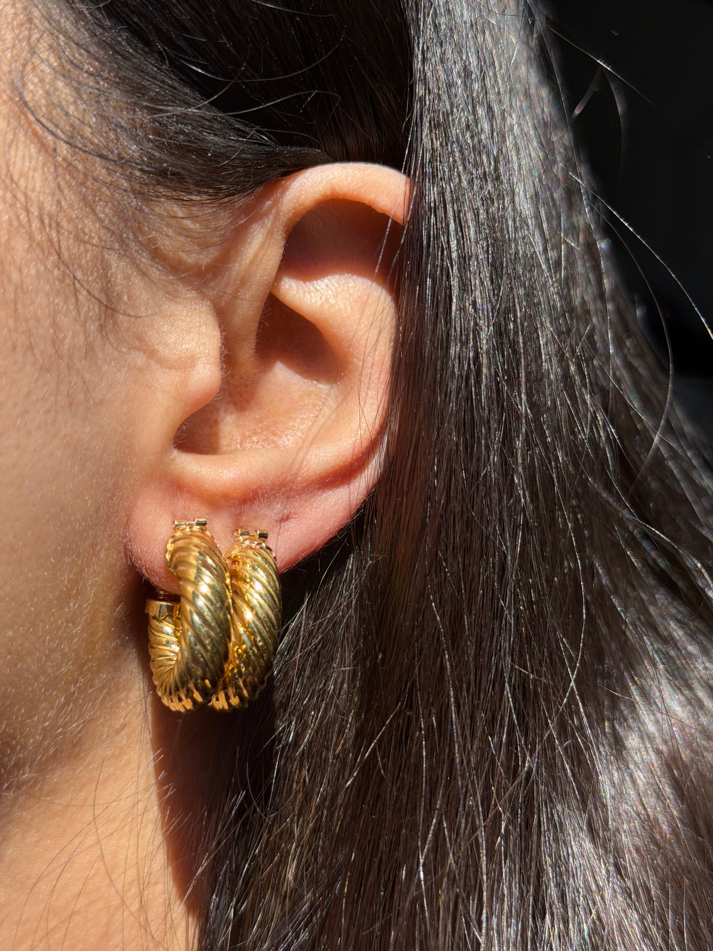 Italian 18k hoop earrings