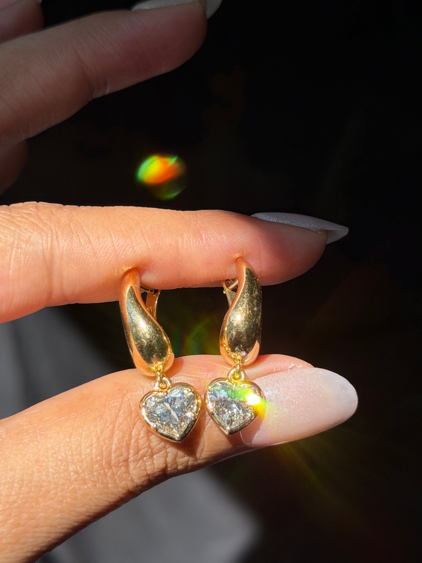 18k 4ct Heart Drop earrings