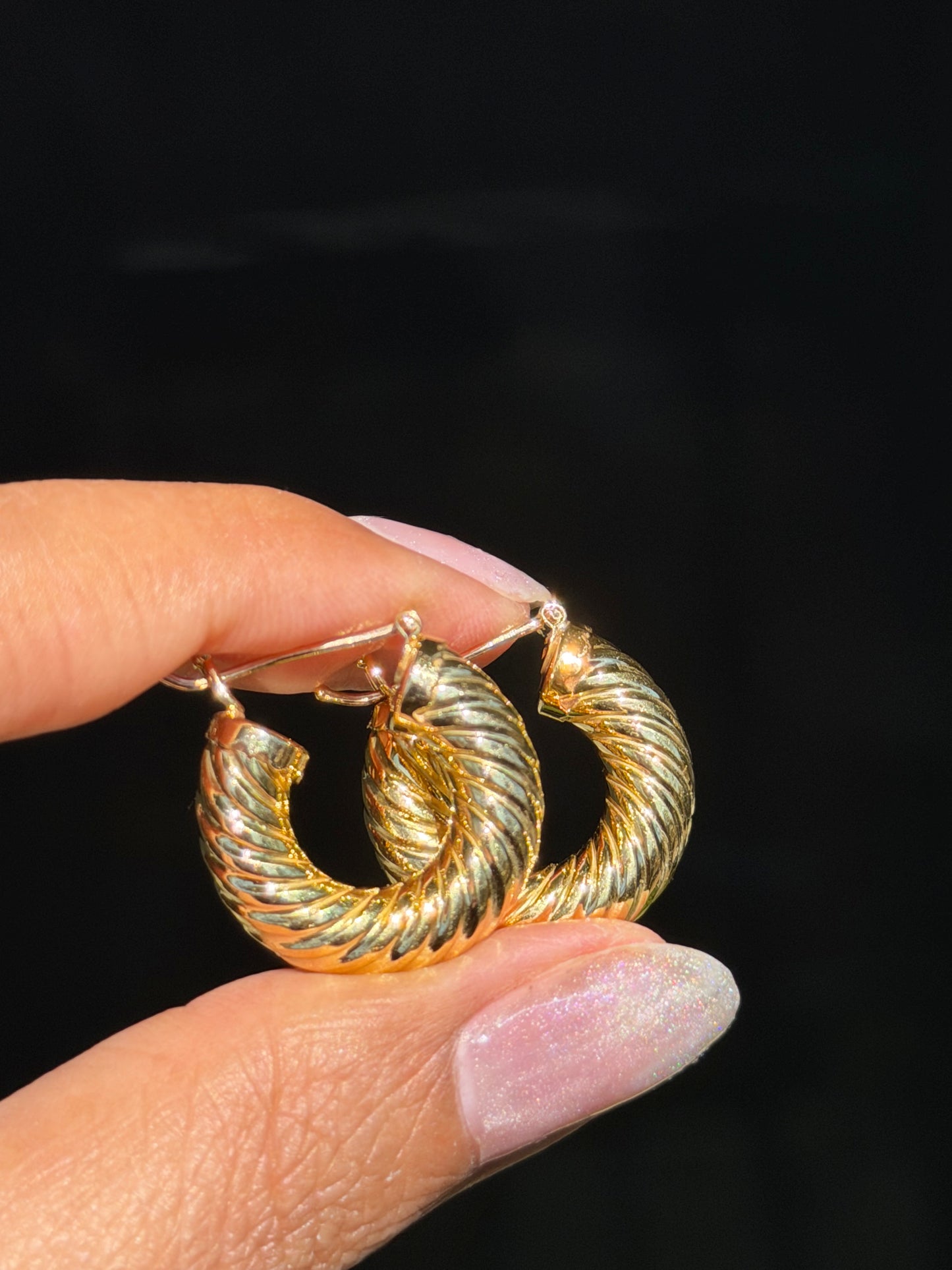 Italian 18k hoop earrings