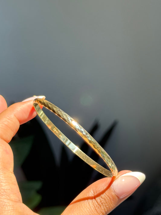 18k buttery Faceted Bangle