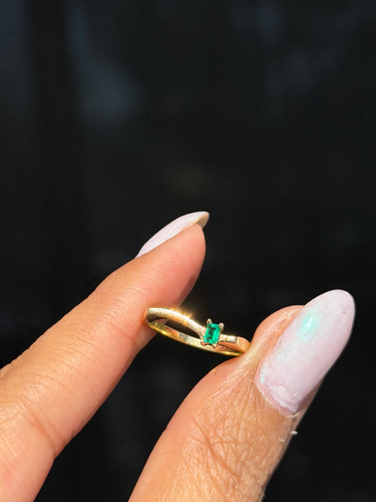 14k Colombian emerald ring