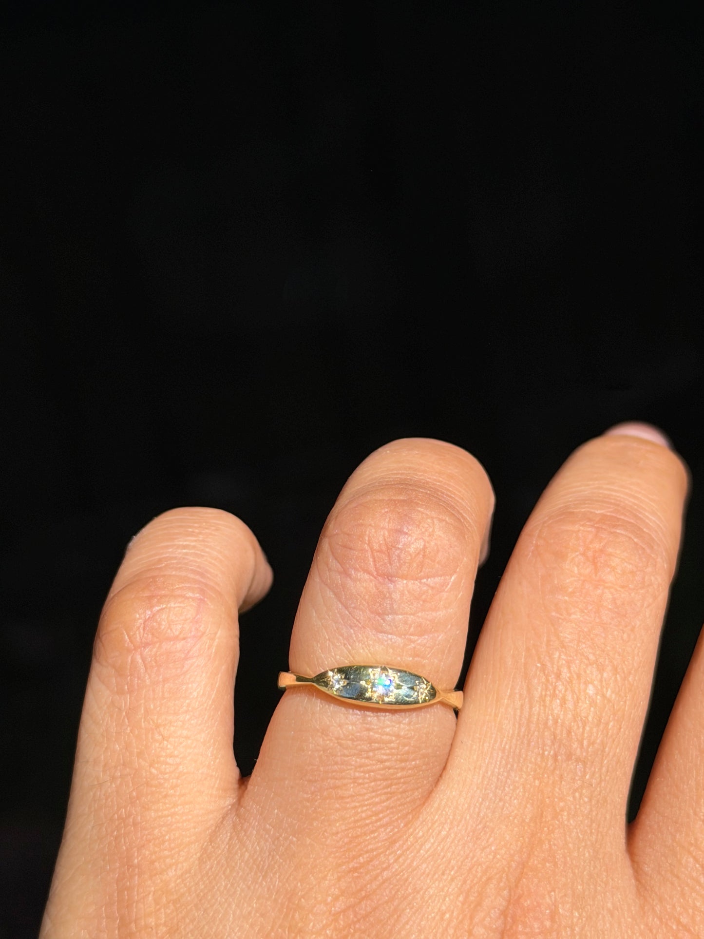 18k  Hand engraved Stars with natural diamonds