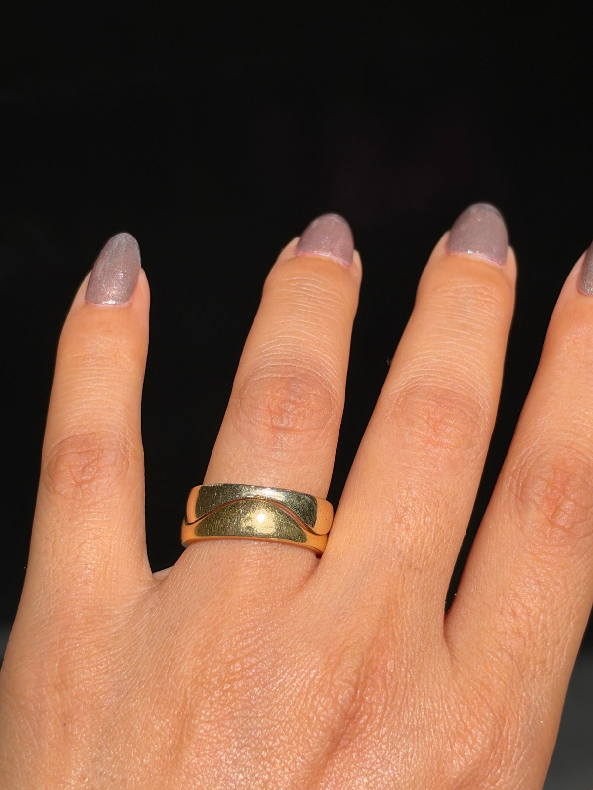 18k Foster & Son curved bands